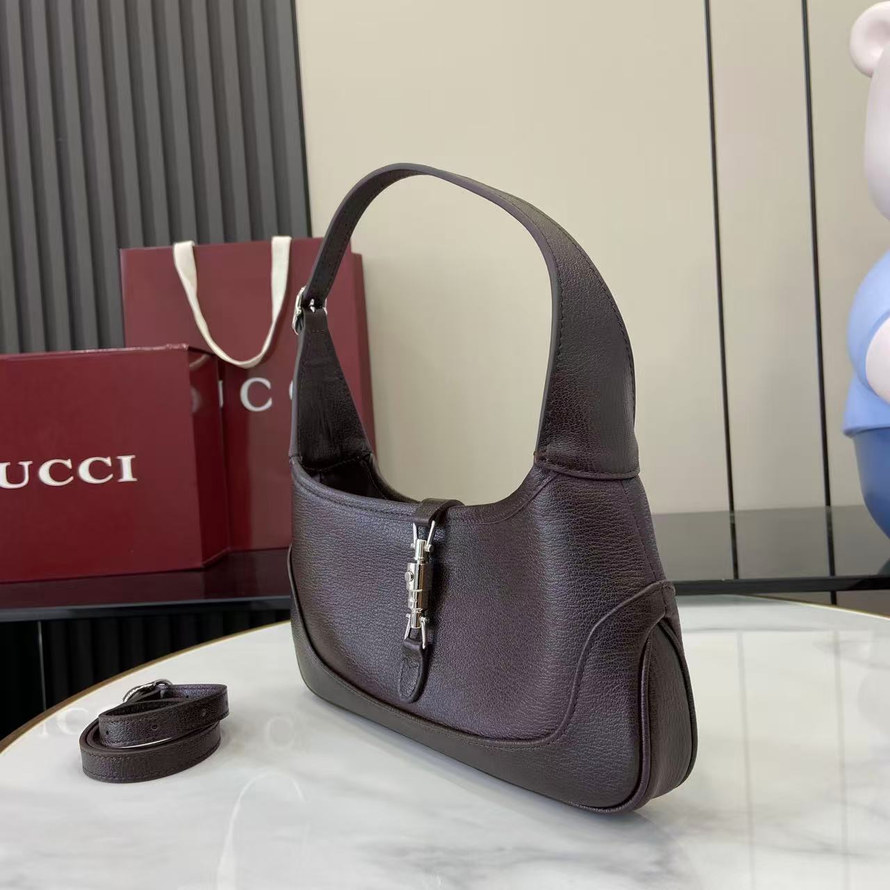 Gucci Jackie Slim Medium Shoulder Bag  - DesignerGu