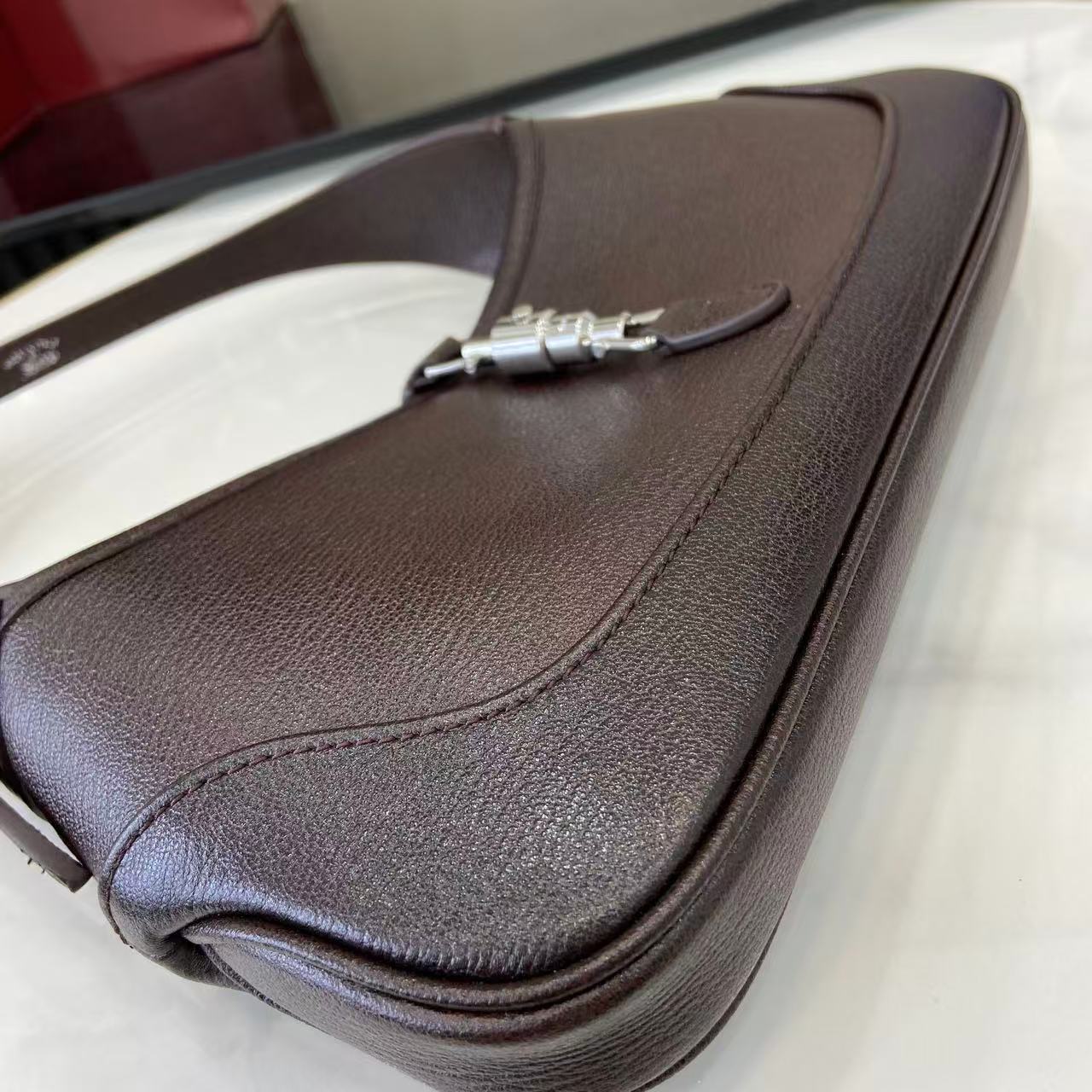 Gucci Jackie Slim Medium Shoulder Bag  - DesignerGu