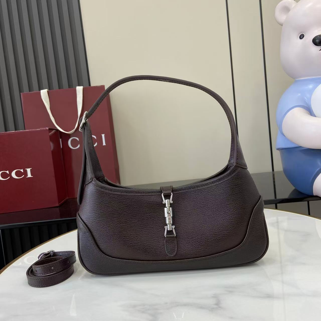 Gucci Jackie Slim Medium Shoulder Bag  - DesignerGu