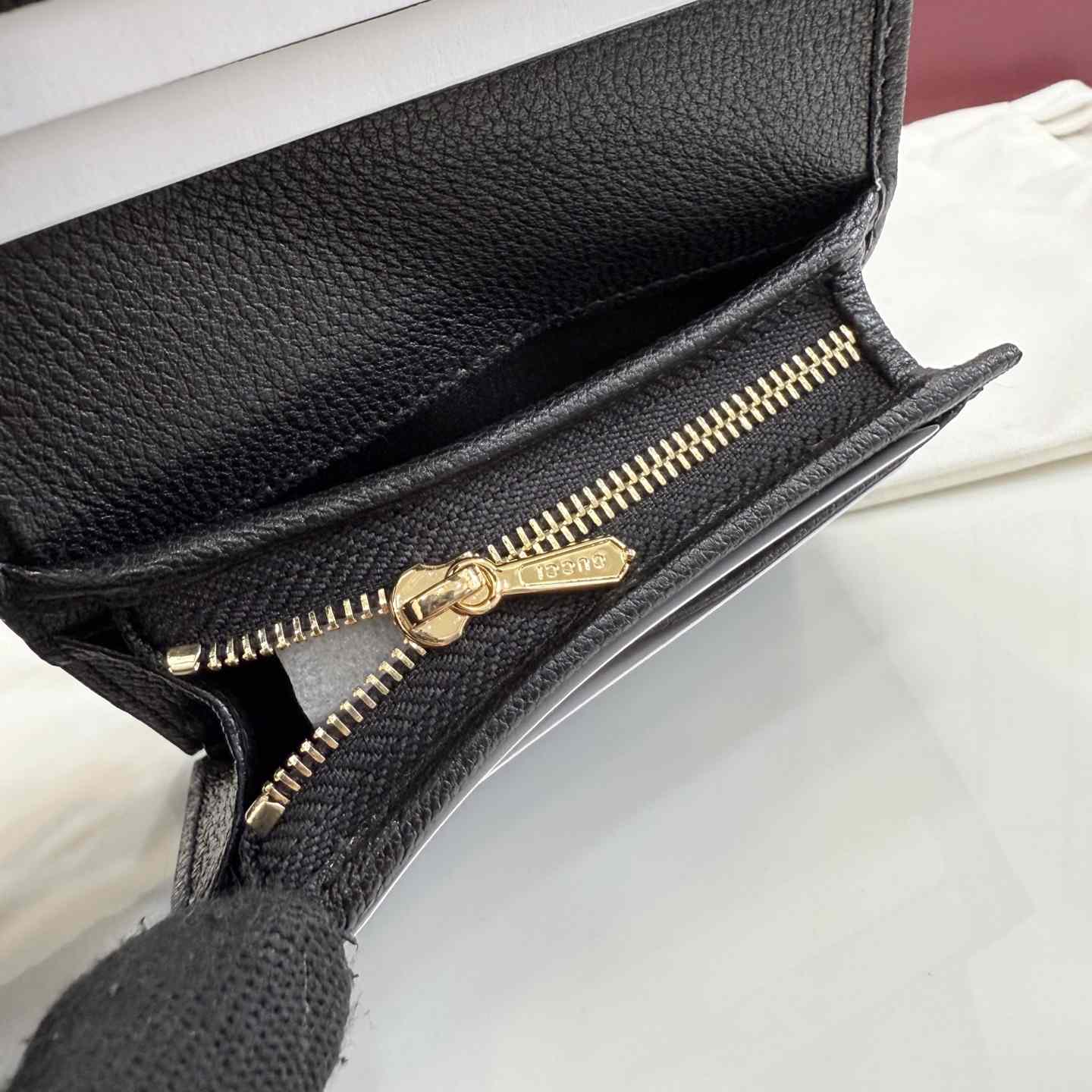 Gucci Jackie Medium Wallet - DesignerGu