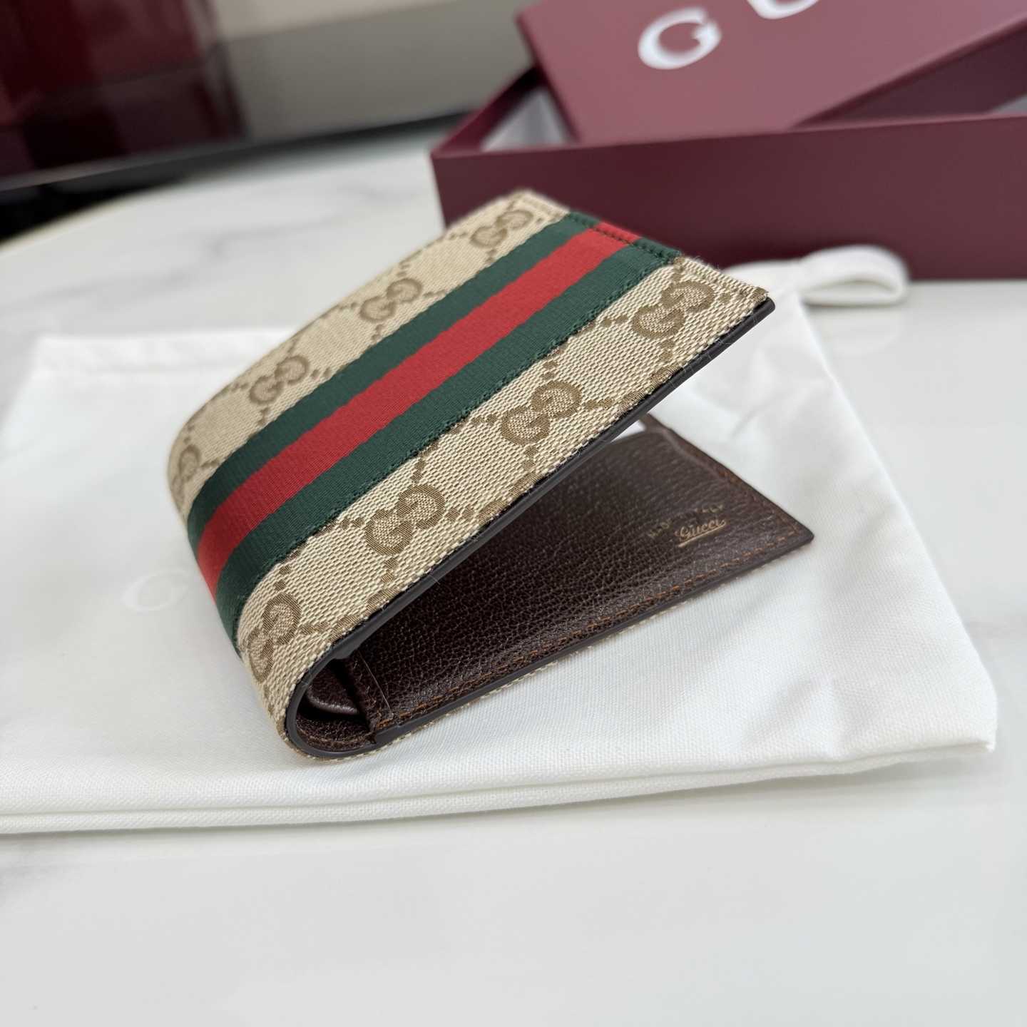 Gucci Bi-fold wallet With Web - DesignerGu