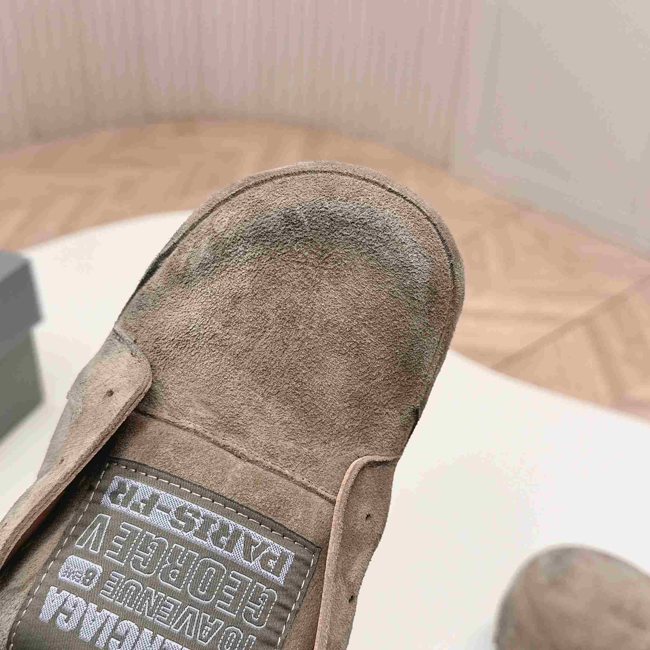 Balenciaga Dumbo Mule In Beige - DesignerGu