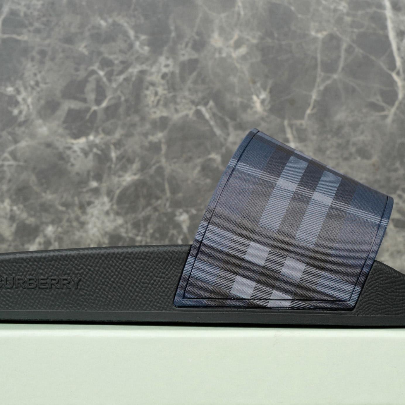 Burberry Check Slides - DesignerGu