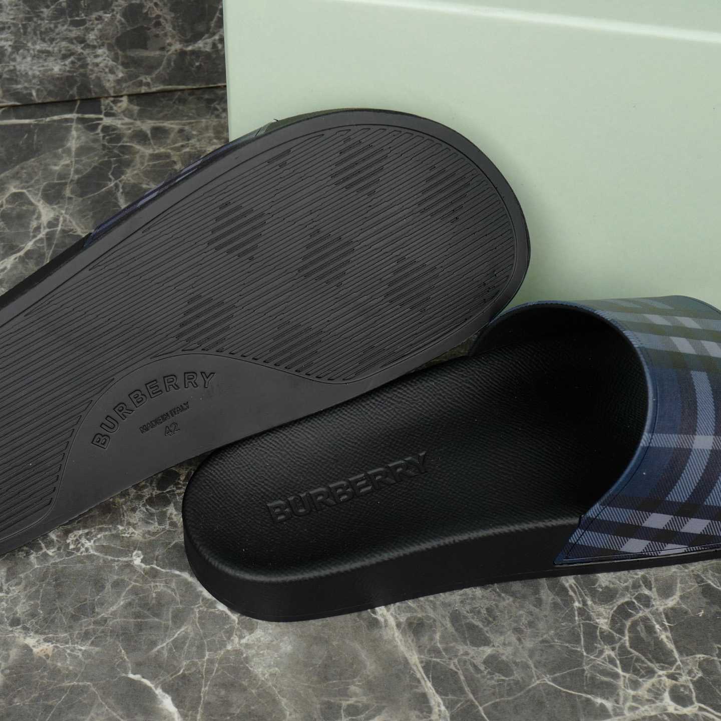 Burberry Check Slides - DesignerGu
