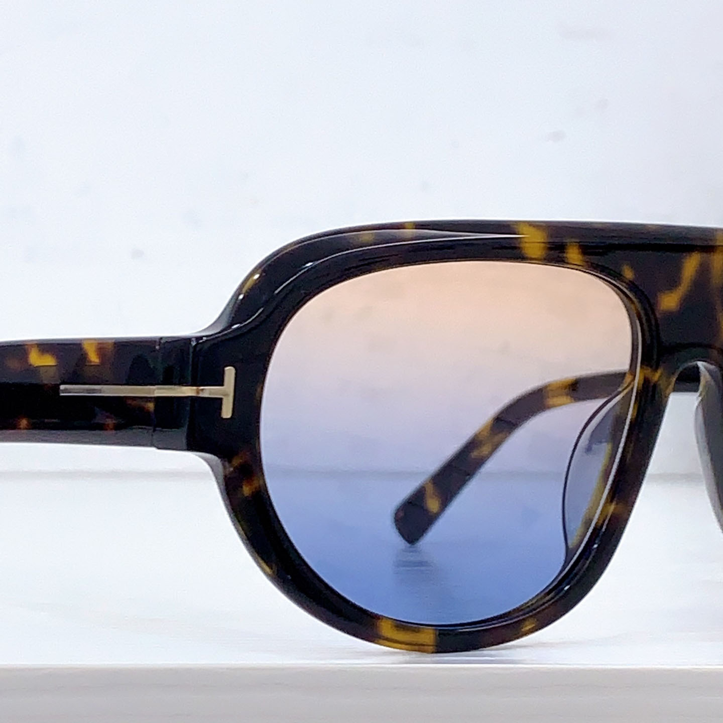 Tom Ford FT1102 Sunglasses - DesignerGu