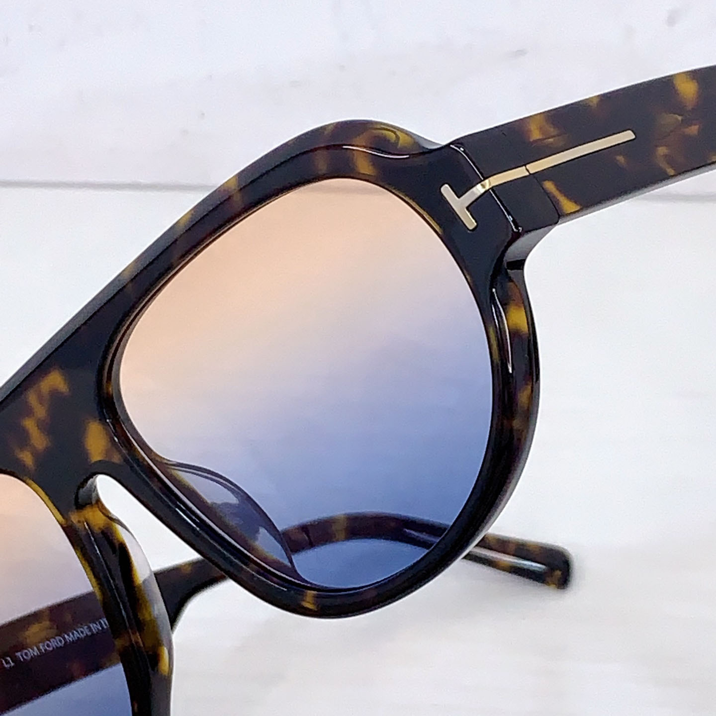 Tom Ford FT1102 Sunglasses - DesignerGu