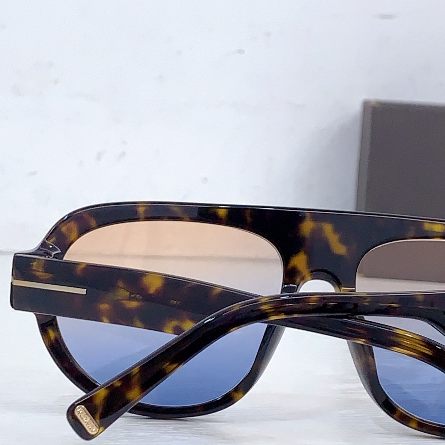 Tom Ford FT1102 Sunglasses - DesignerGu