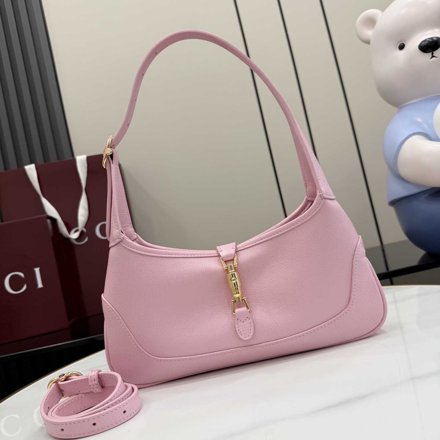 Gucci Jackie Slim Medium Shoulder Bag  - DesignerGu