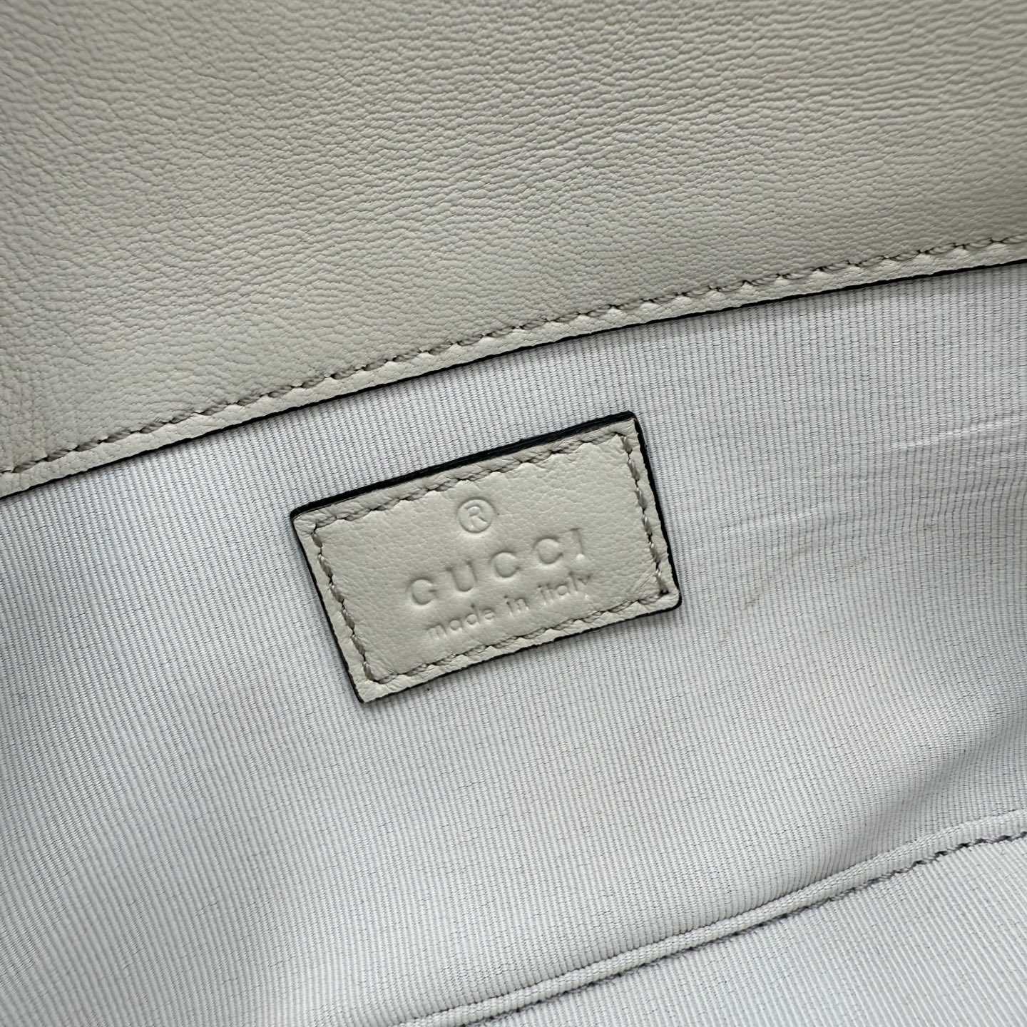 Gucci GG Marmont Mini Shoulder Bag - DesignerGu