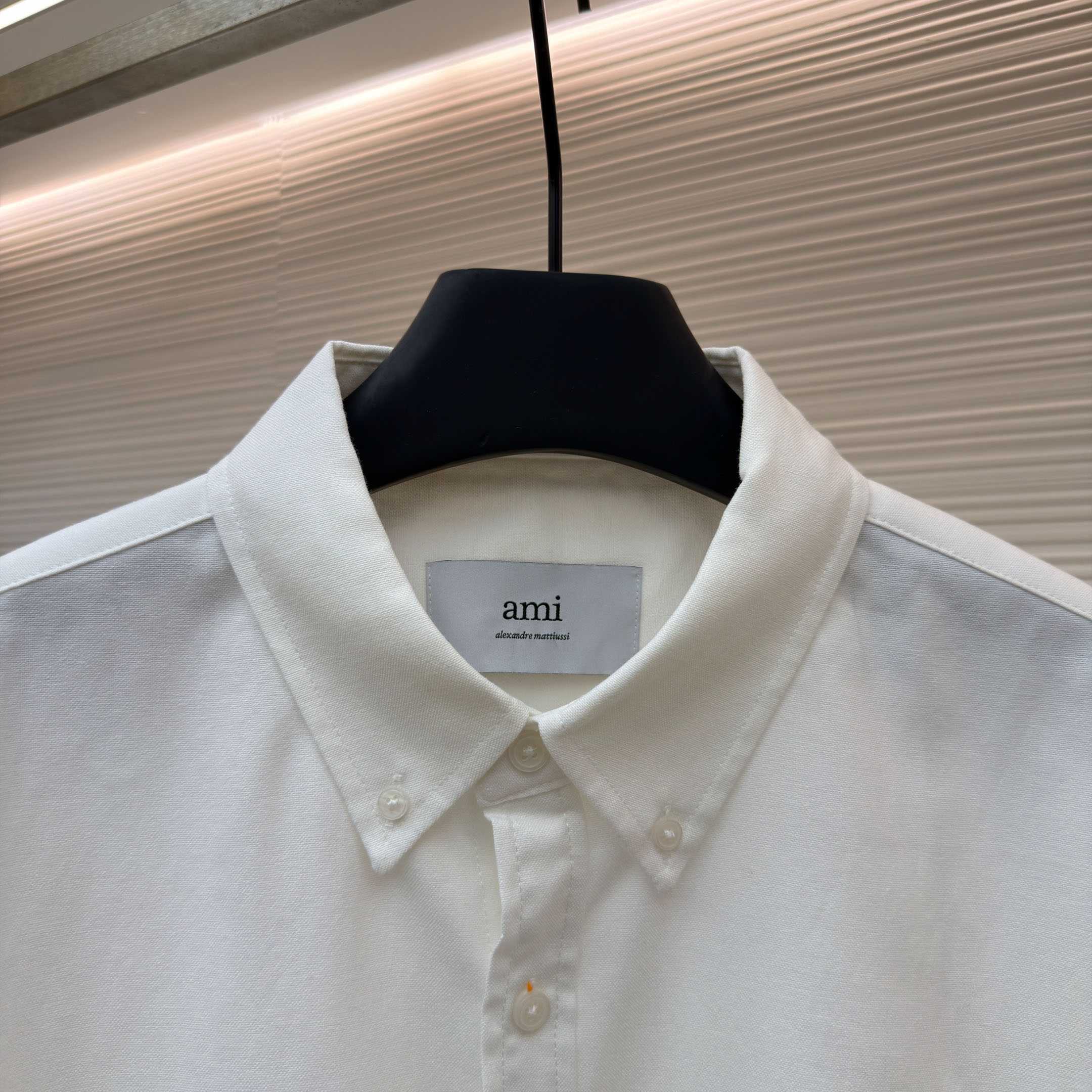 AMI Paris Ami De Coeur Button Down Shirt In Cotton Oxford - DesignerGu