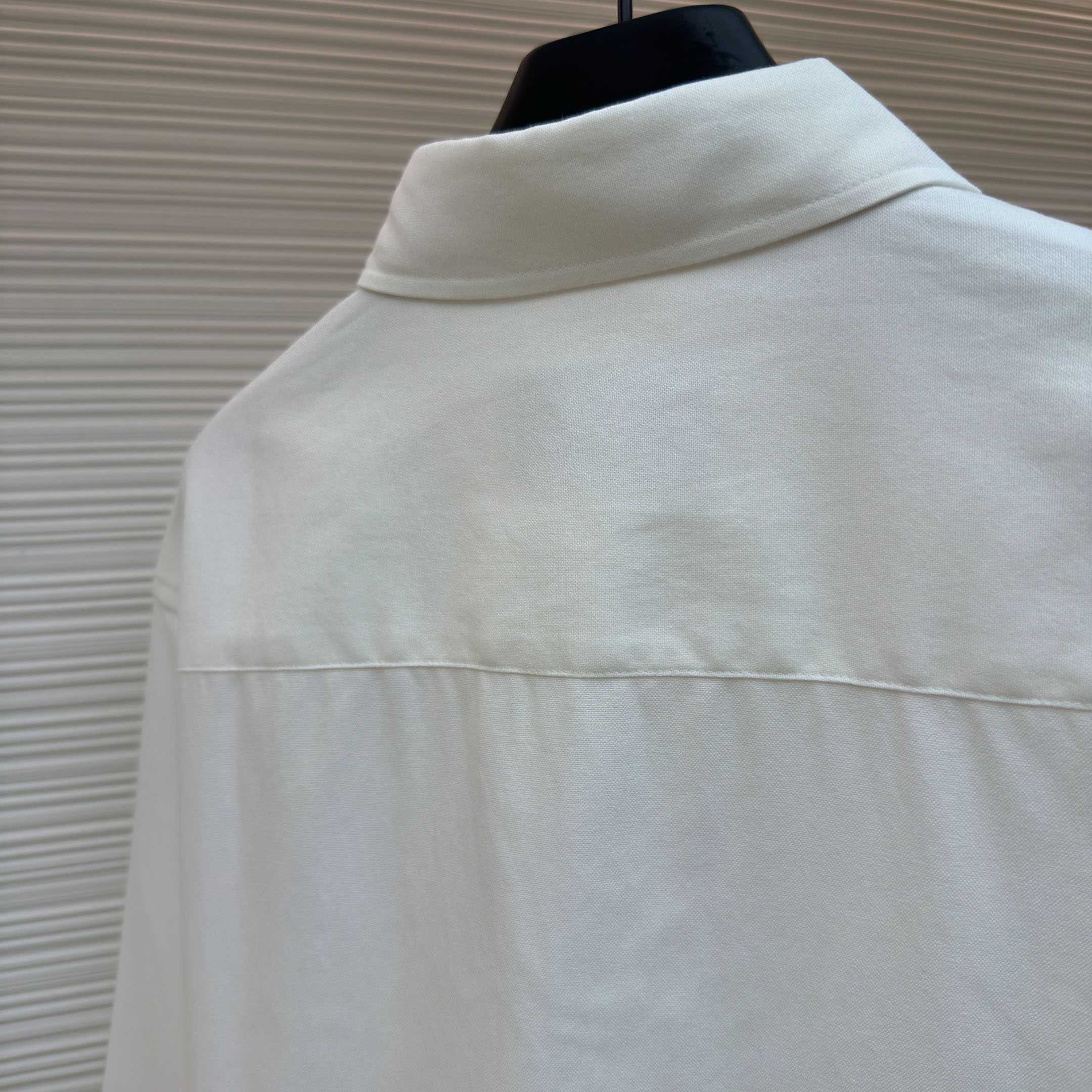AMI Paris Ami De Coeur Button Down Shirt In Cotton Oxford - DesignerGu
