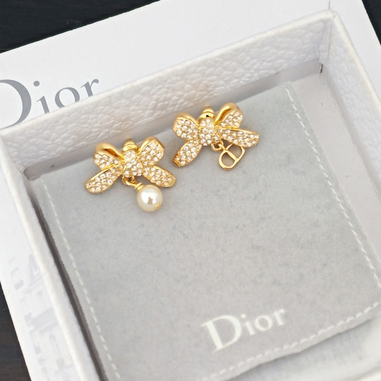 Dior Delicate Bow Earrings - DesignerGu