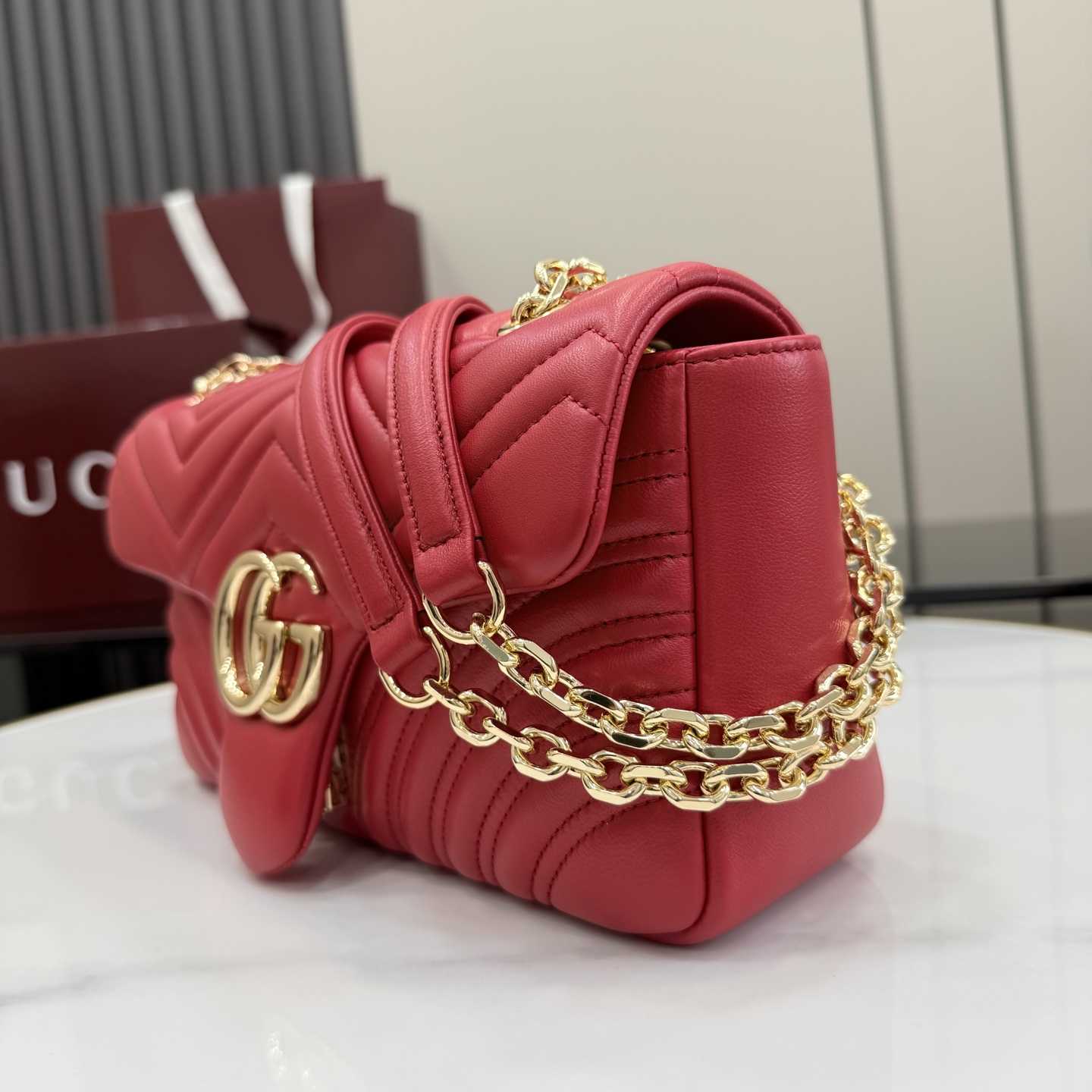 Gucci GG Marmont Medium Shoulder Bag - DesignerGu