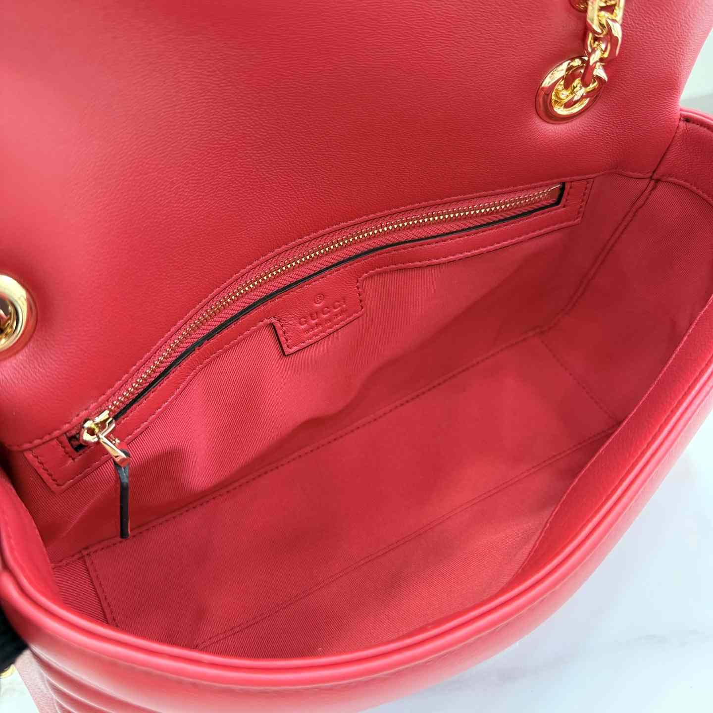 Gucci GG Marmont Medium Shoulder Bag - DesignerGu