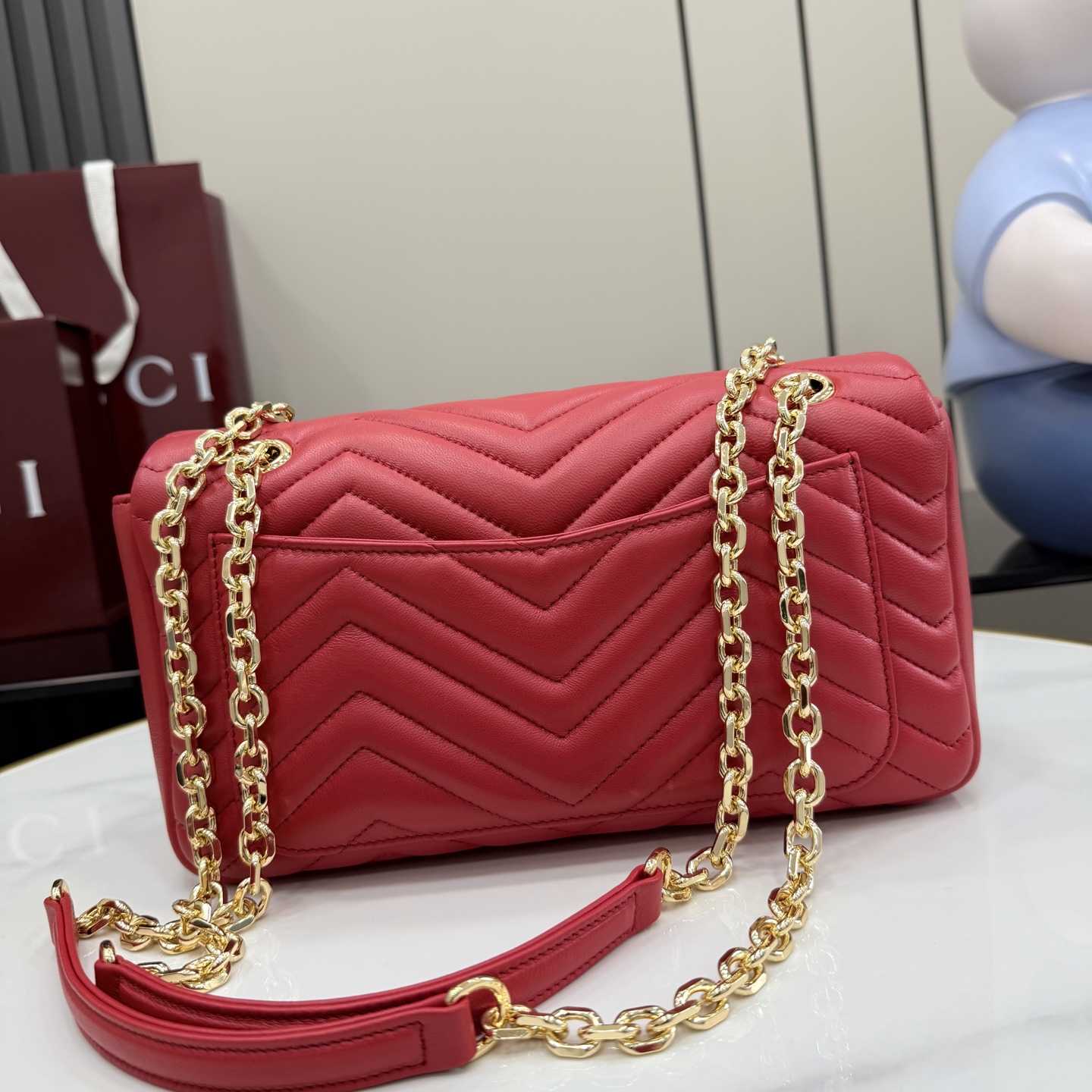 Gucci GG Marmont Medium Shoulder Bag - DesignerGu