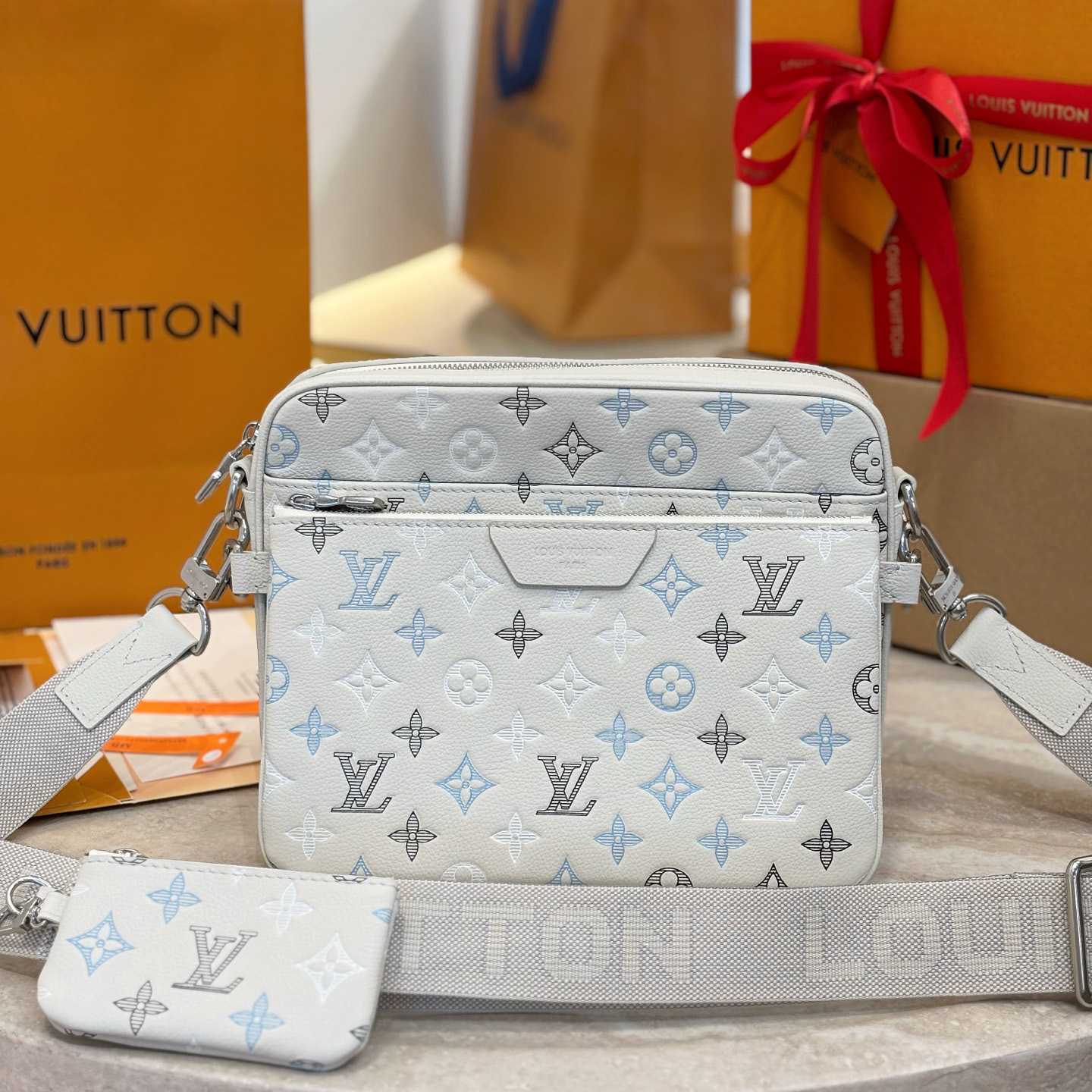 Louis Vuitton Trio Messenger M28854 - DesignerGu