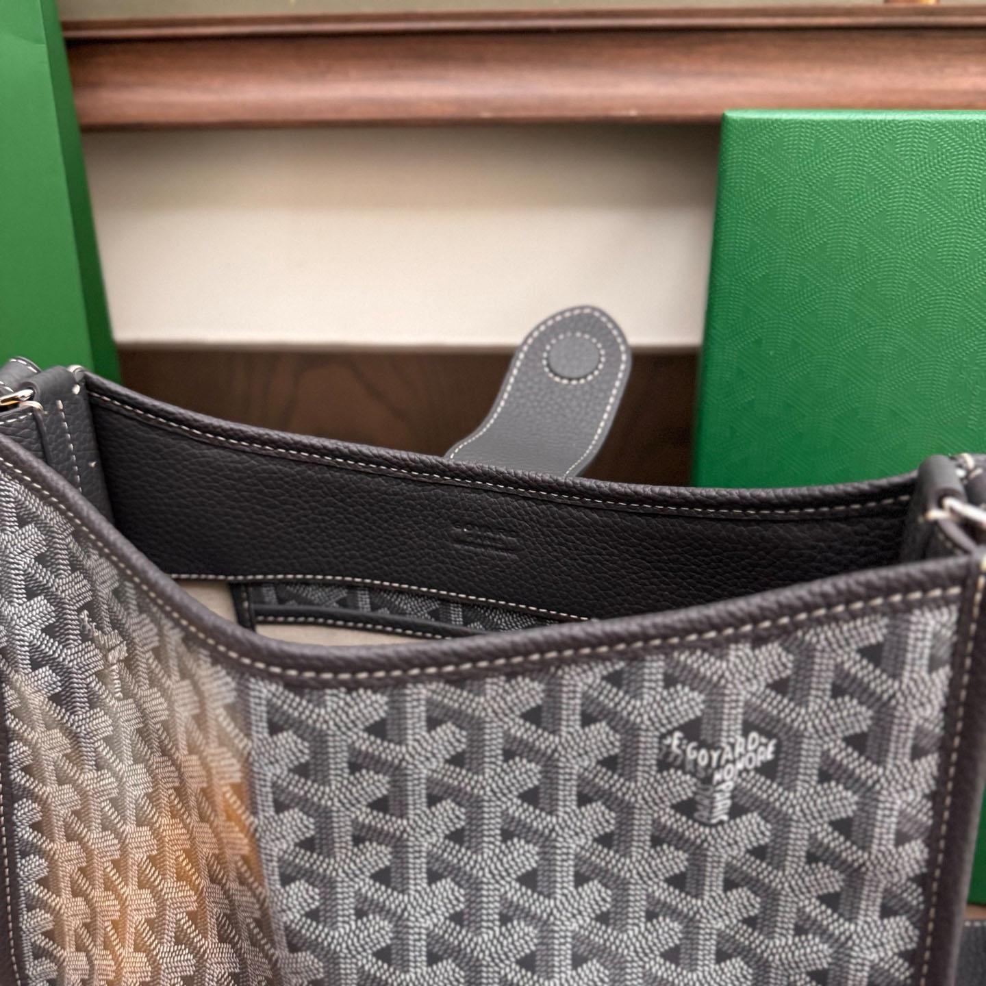Goyard Musette Bag - DesignerGu