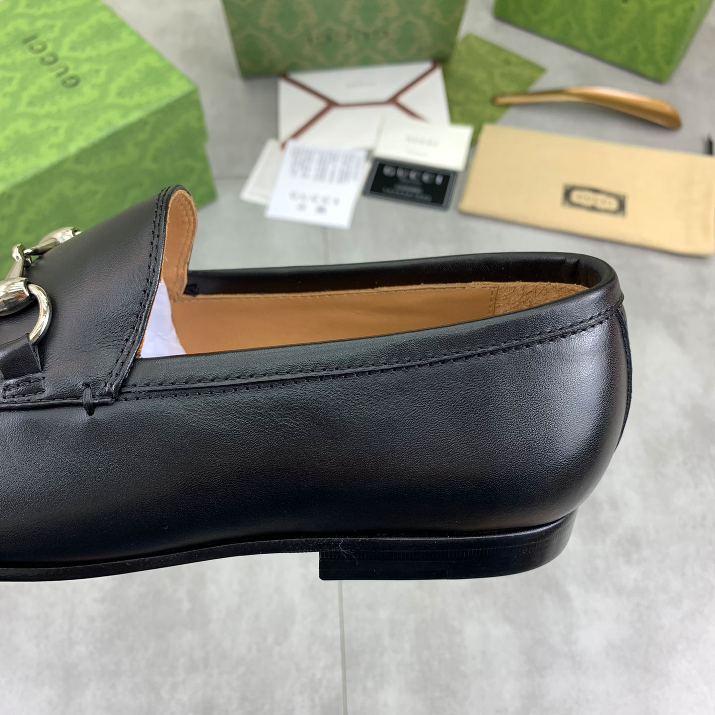 Gucci Jordaan Horsebit Leather Loafers - DesignerGu