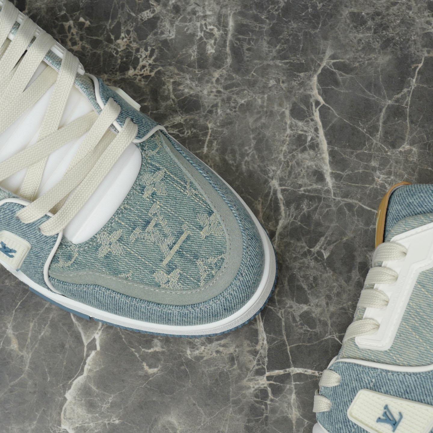 Louis Vuitton LV Trainer Sneaker  1AKCFF - DesignerGu