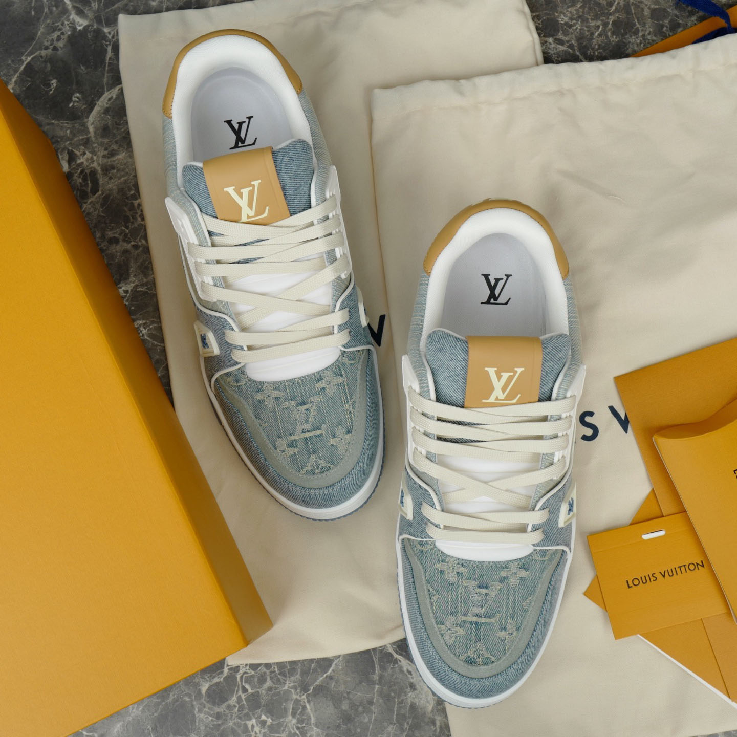 Louis Vuitton LV Trainer Sneaker  1AKCFF - DesignerGu