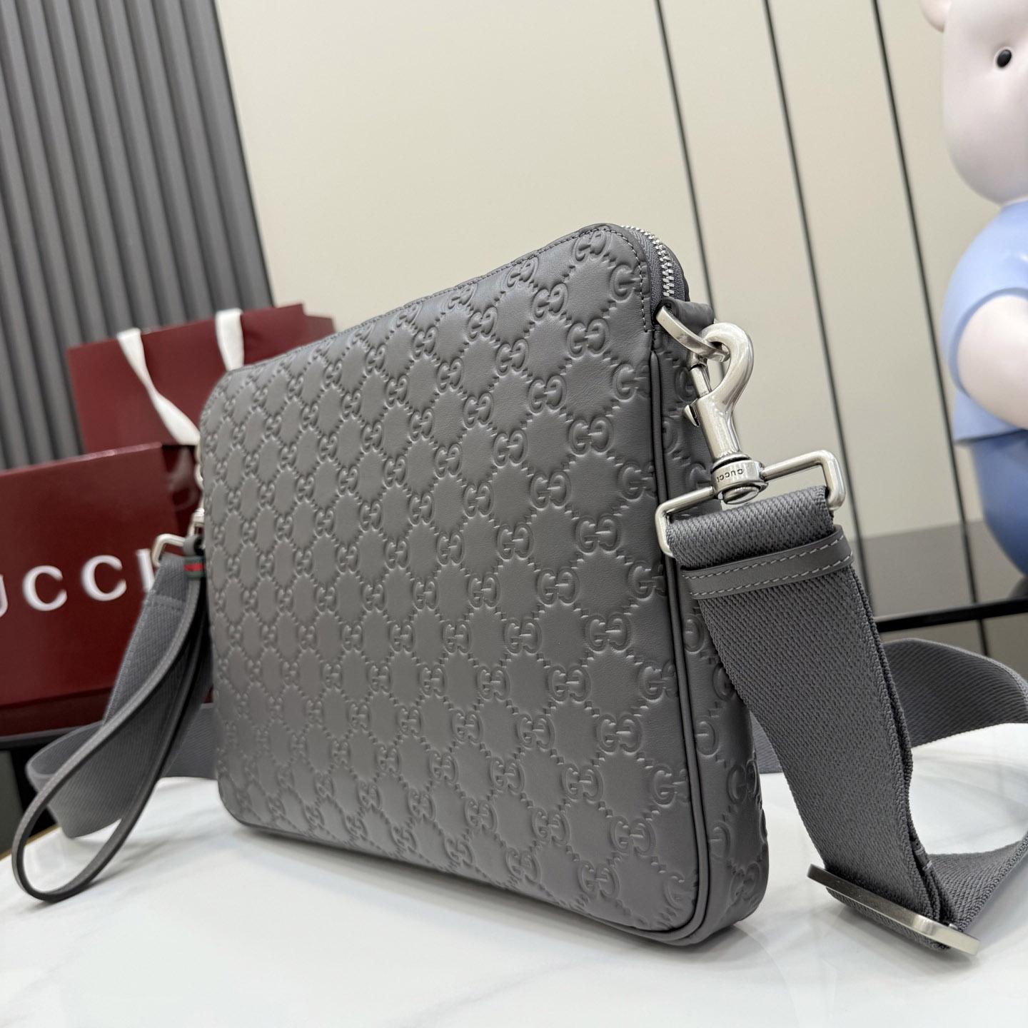 Gucci GG Emblem Medium Crossbody Bag 850214 - DesignerGu