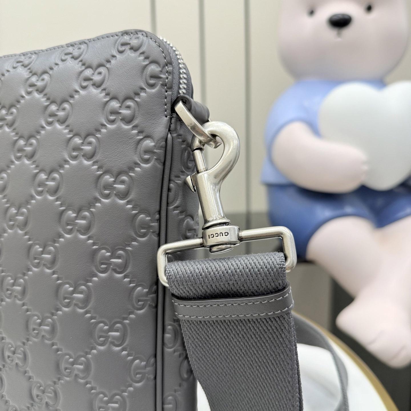 Gucci GG Emblem Medium Crossbody Bag 850214 - DesignerGu