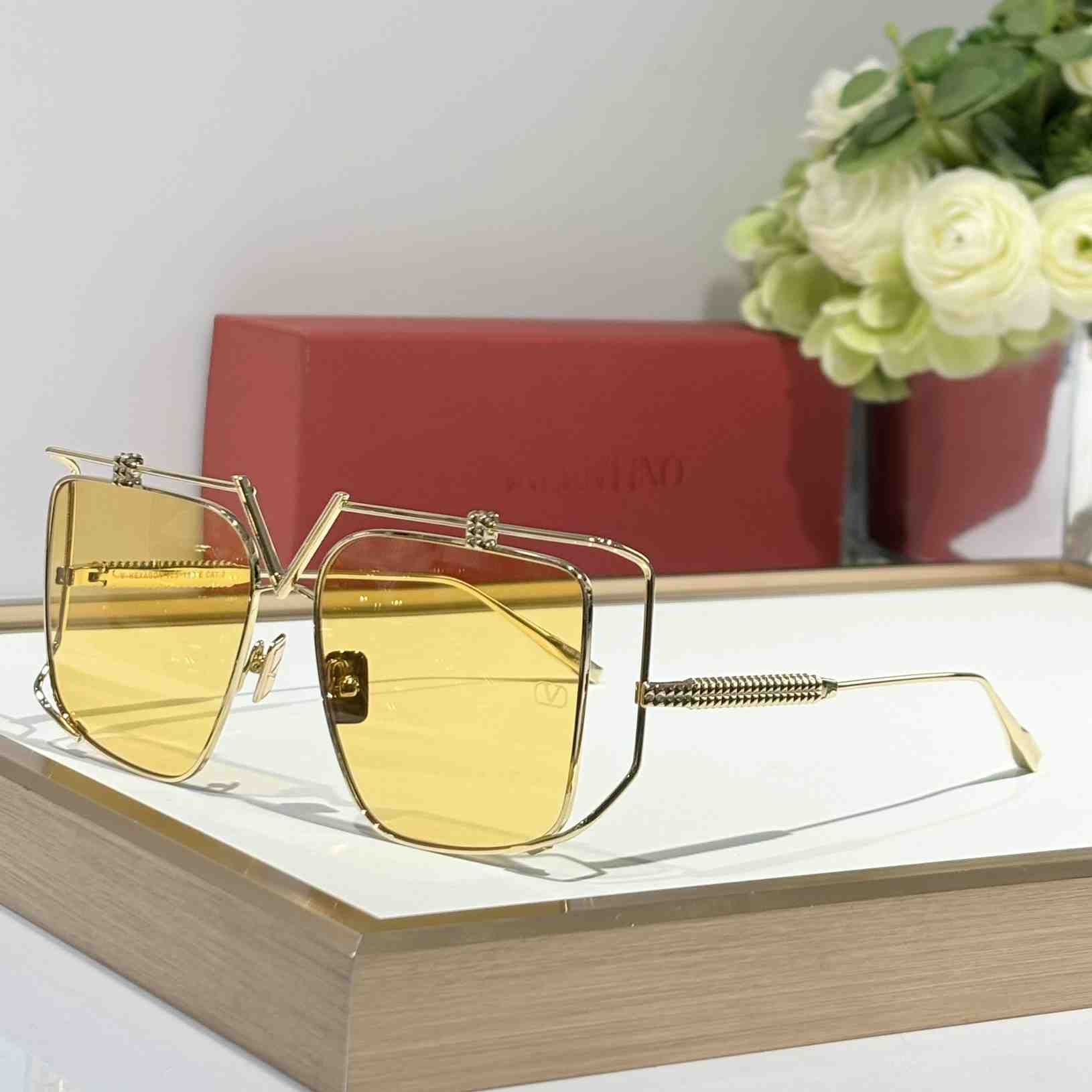 Valent V-LIGHT VLS-116 Oversize Frame Sunglasses - DesignerGu