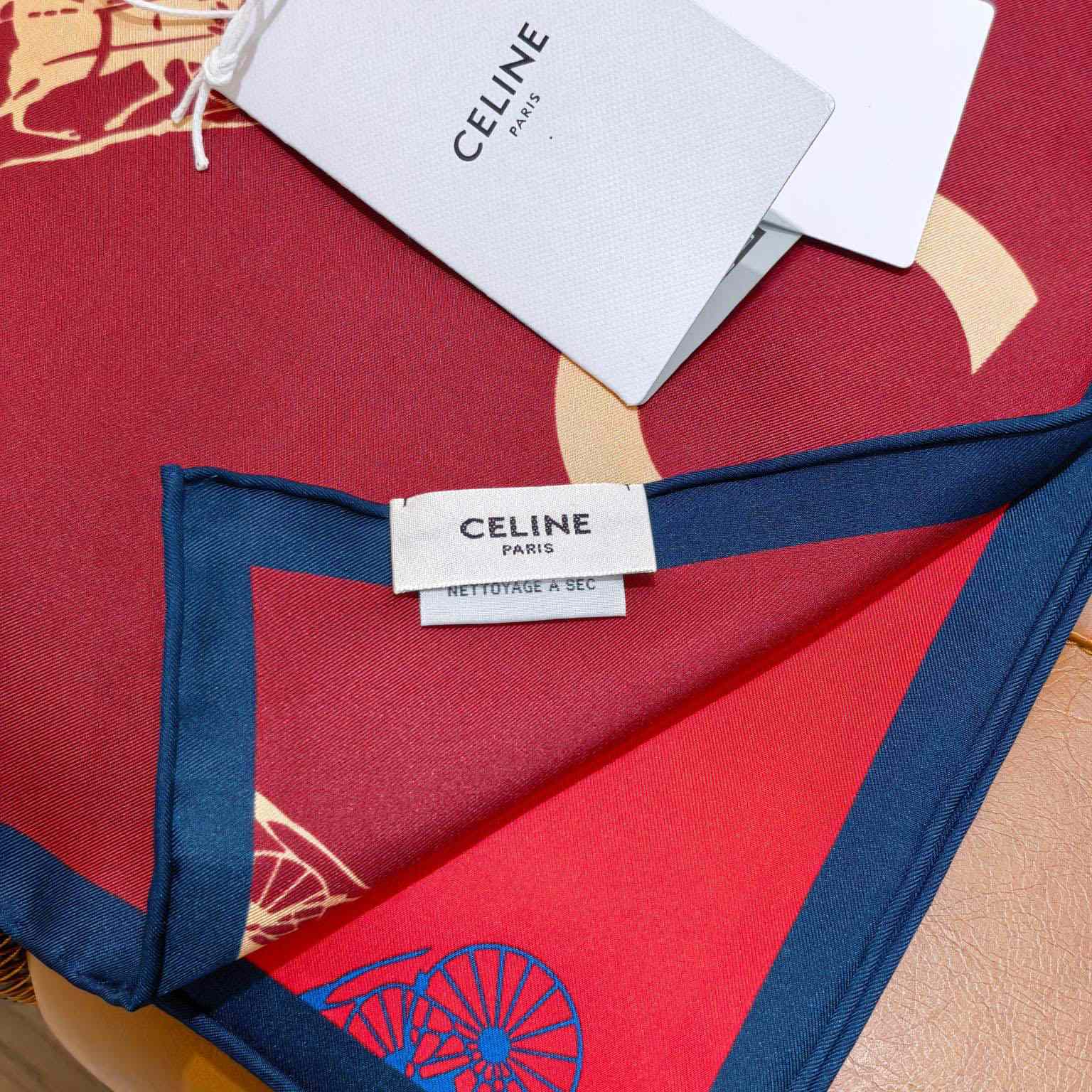 Celine  Square In Silk Twill - DesignerGu