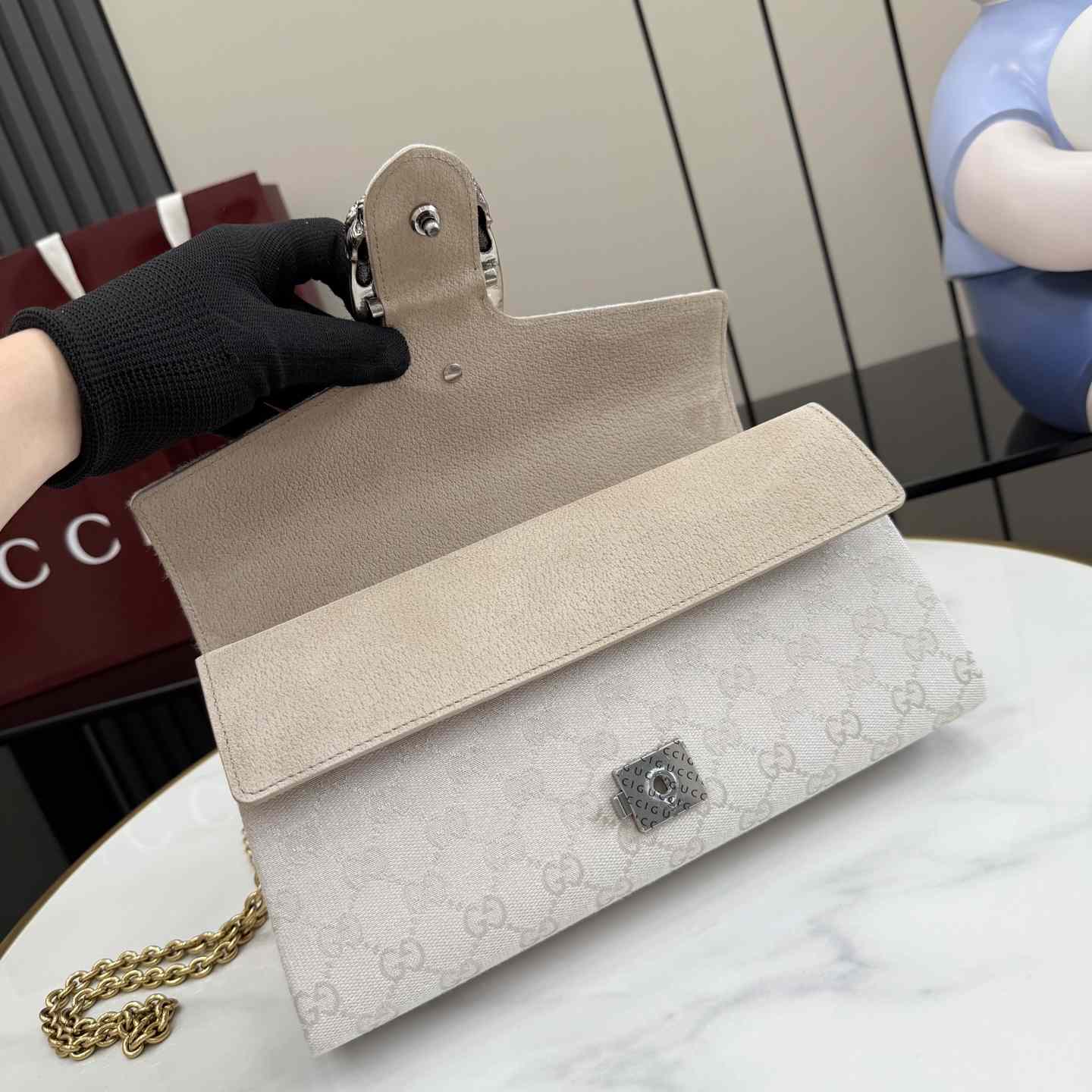 Gucci Dionysus Medium Shoulder Bag - DesignerGu