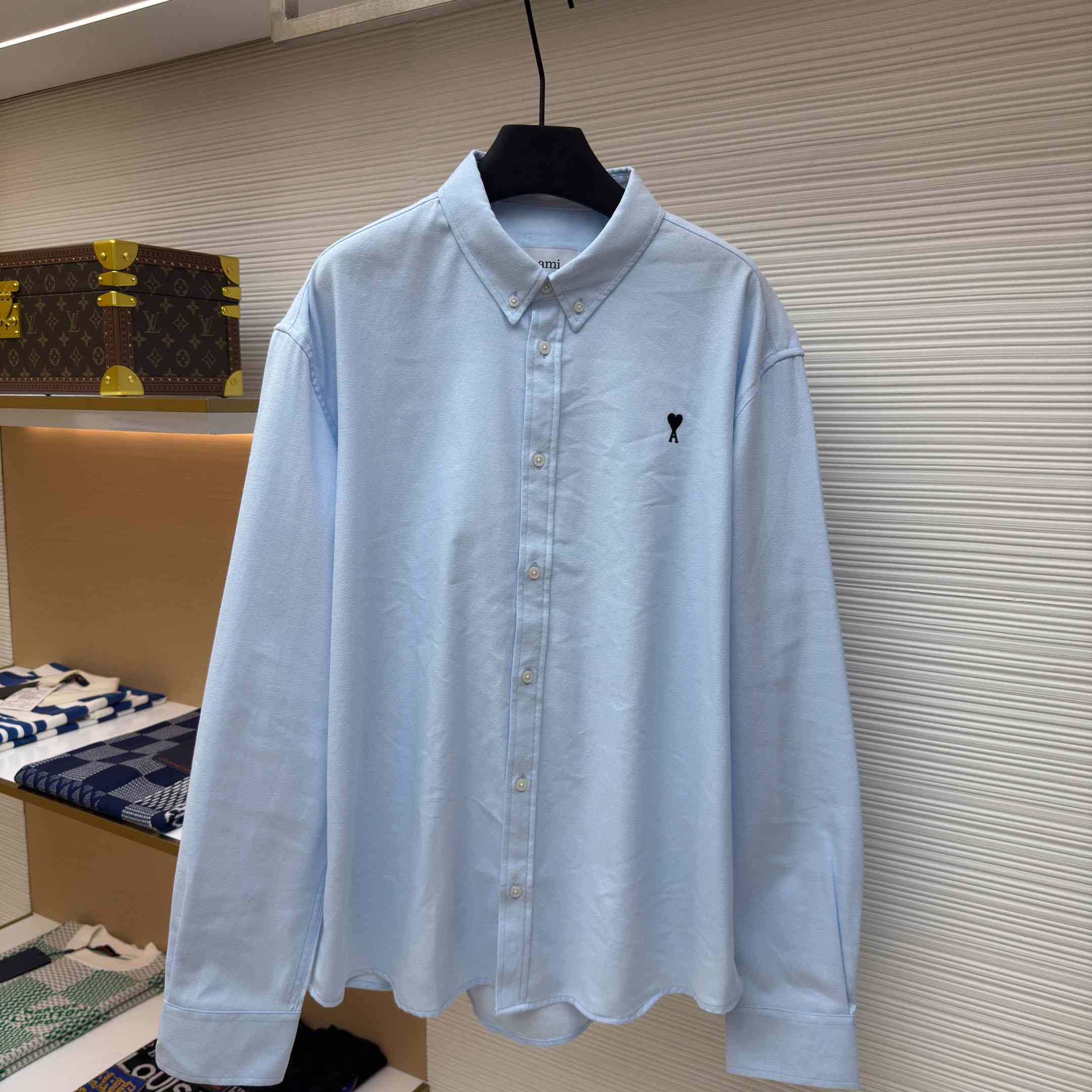 AMI Paris Ami De Coeur Button Down Shirt In Cotton Oxford - DesignerGu