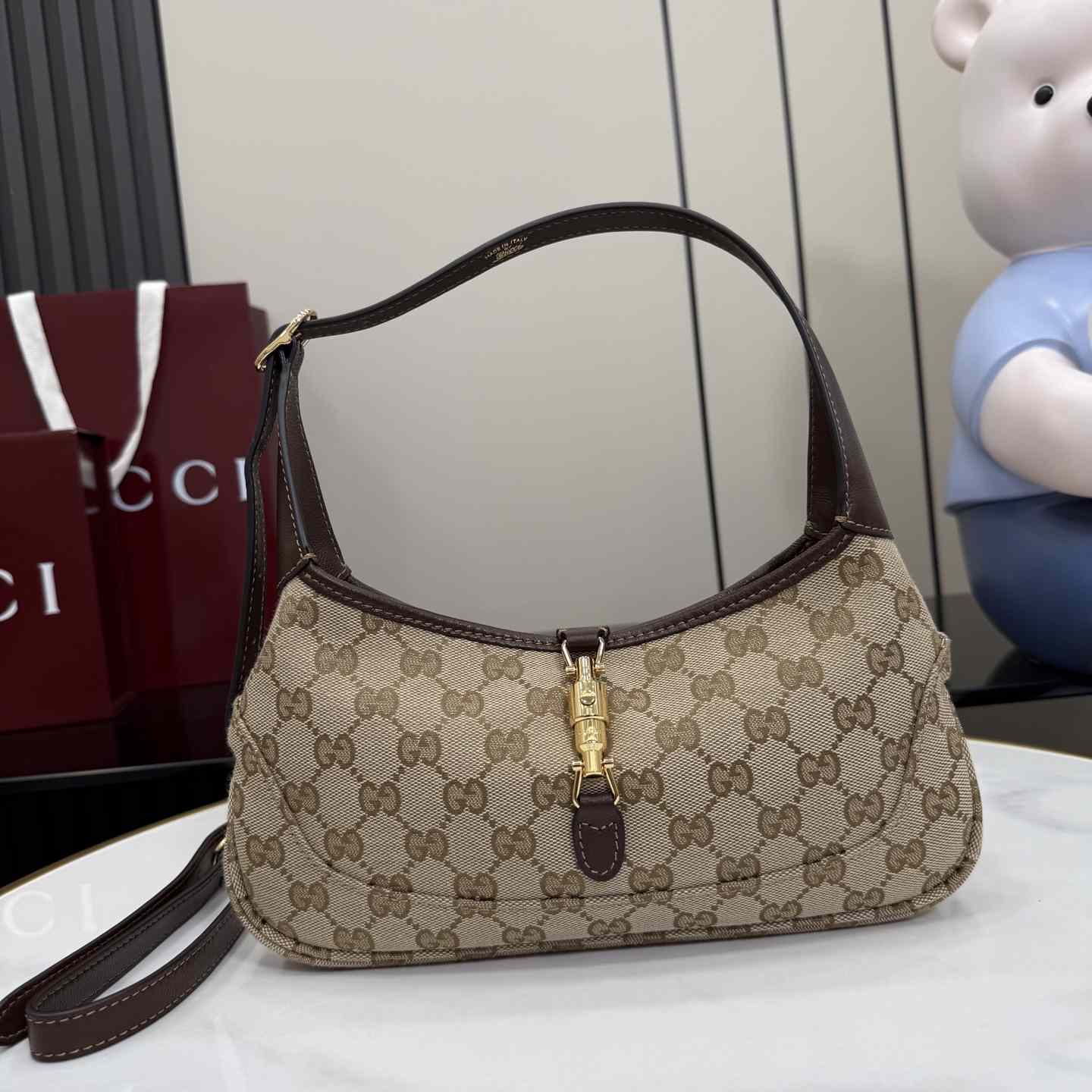 Gucci Jackie Slim Medium Shoulder Bag  - DesignerGu