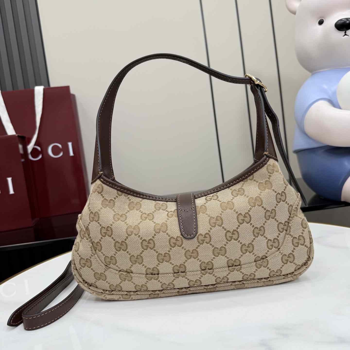 Gucci Jackie Slim Medium Shoulder Bag  - DesignerGu