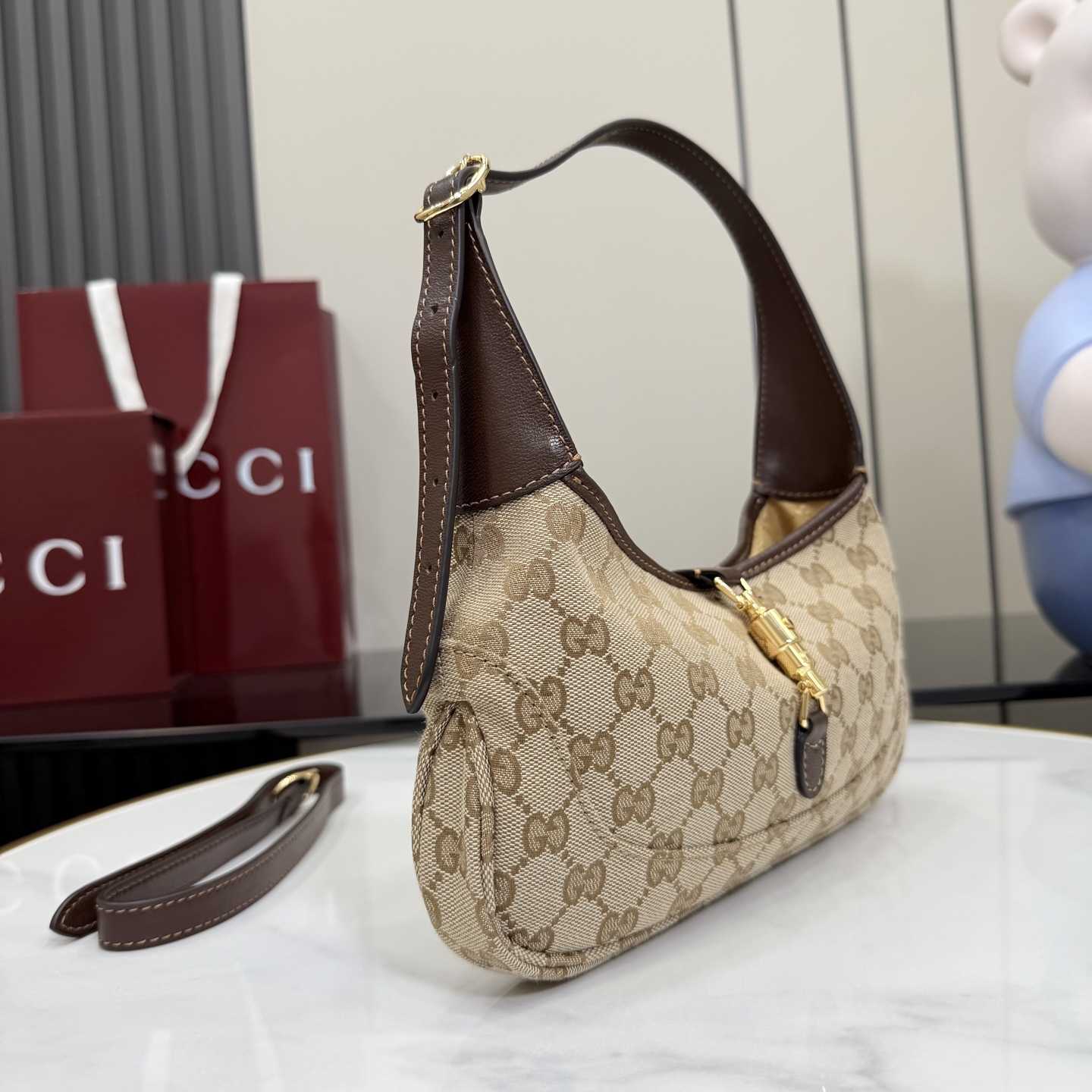 Gucci Jackie Slim Medium Shoulder Bag  - DesignerGu