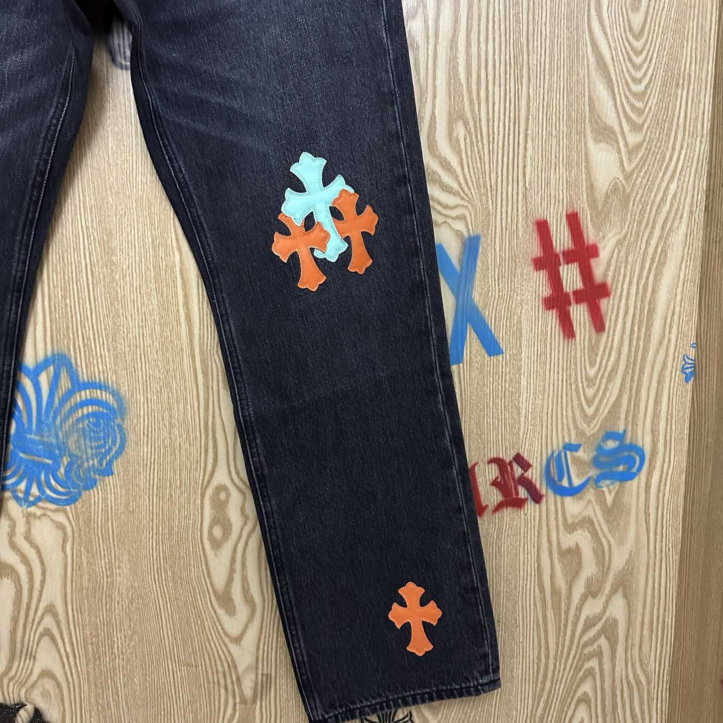 Chrome Hearts Levi's 501 Orange&Green Miami Cross Leather Patch Black Jeans - DesignerGu
