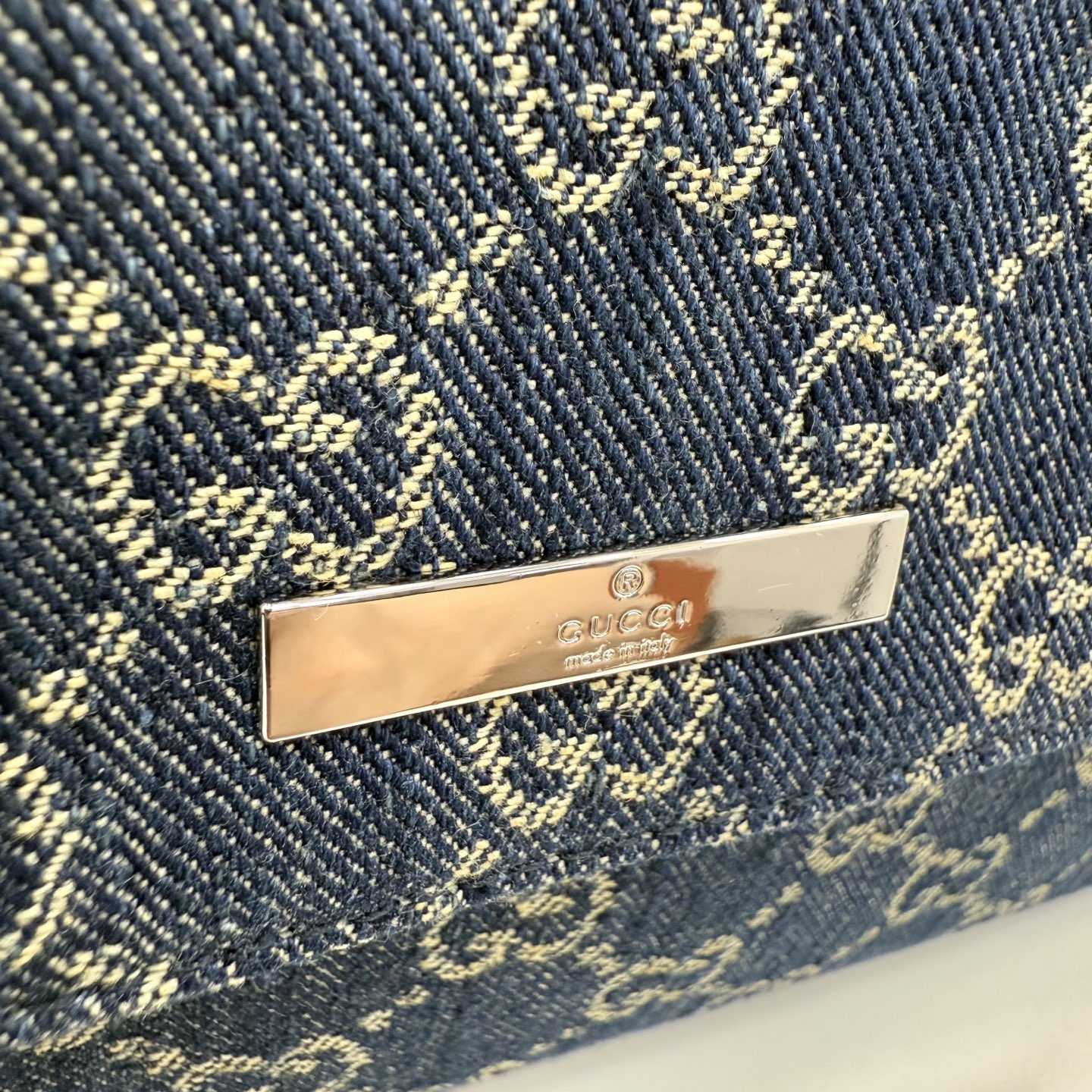 Gucci Madison Medium Shoulder Bag - DesignerGu
