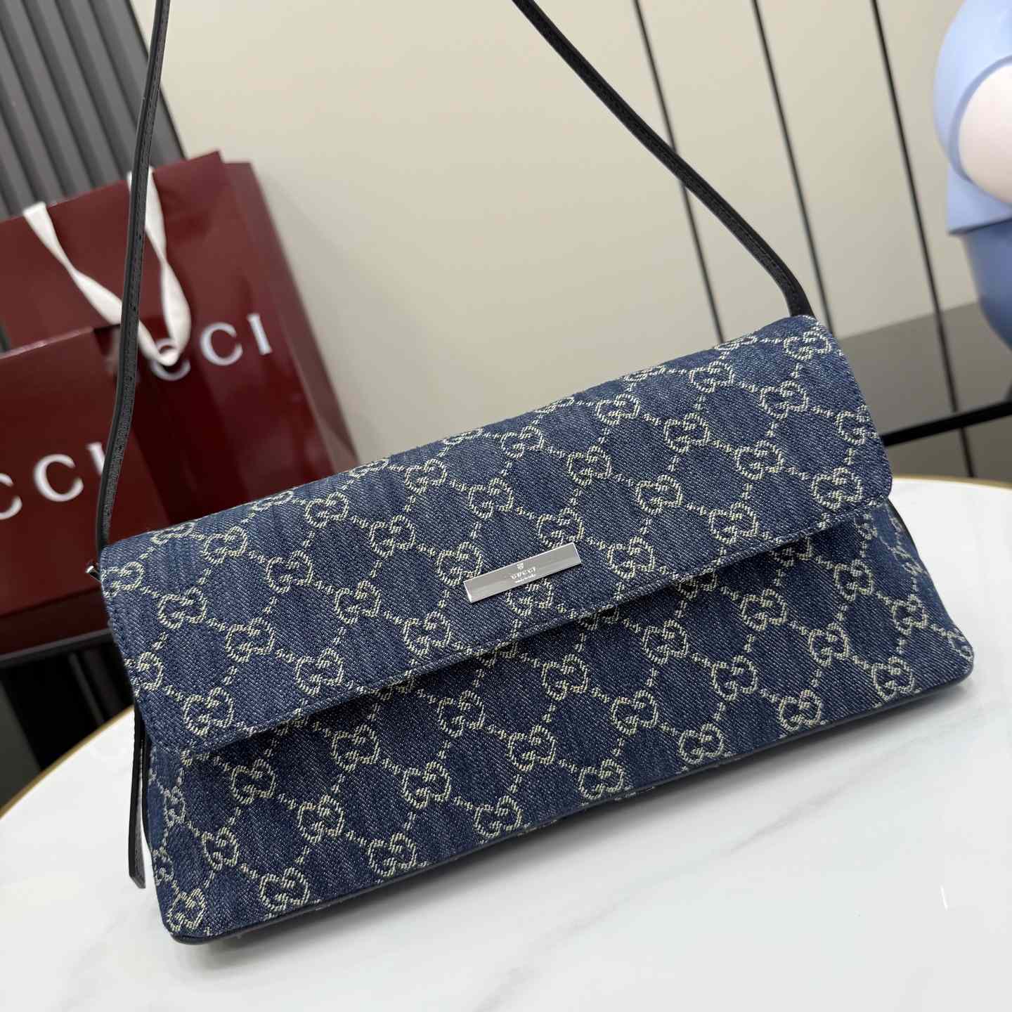 Gucci Madison Medium Shoulder Bag - DesignerGu