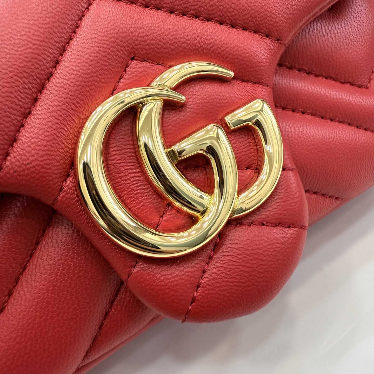 Gucci GG Marmont Mini Shoulder Bag - DesignerGu