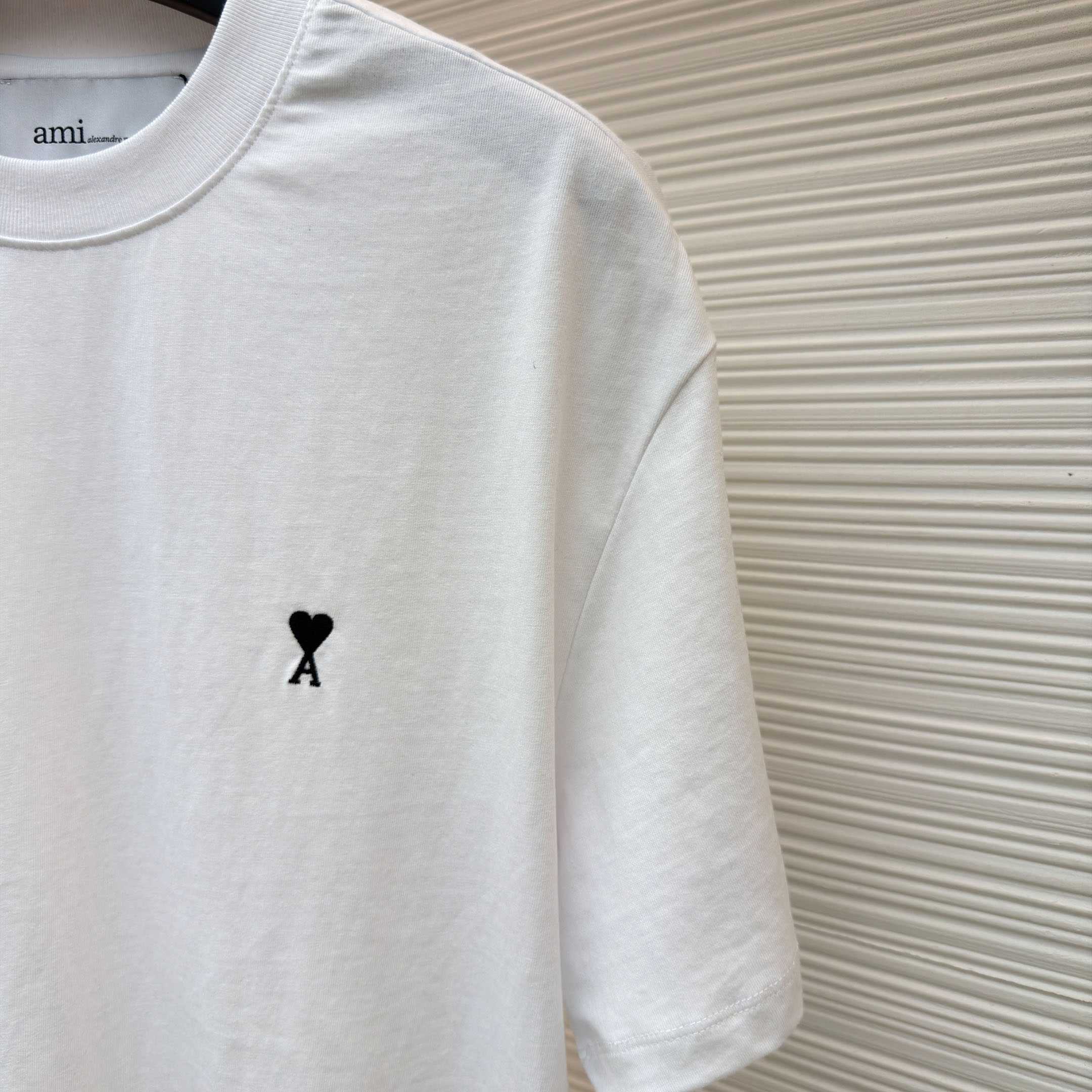 AMI Paris Black Cotton Ami De Coeur T-shirt - DesignerGu