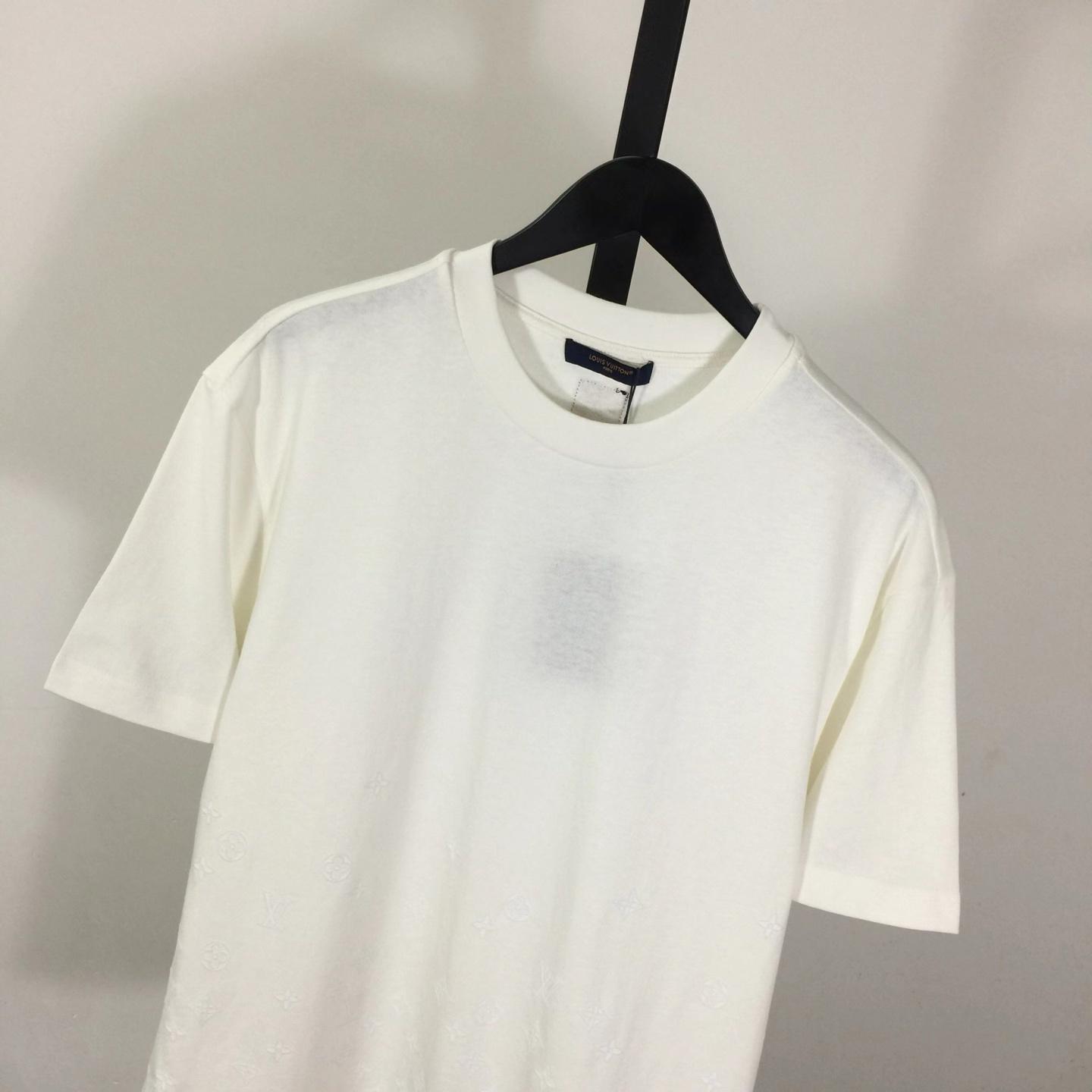 Louis Vuitton Flock Print Monogram Gradient T-Shirt   1AK7LO - DesignerGu