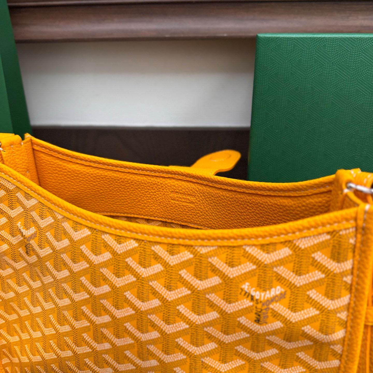 Goyard Musette Bag - DesignerGu