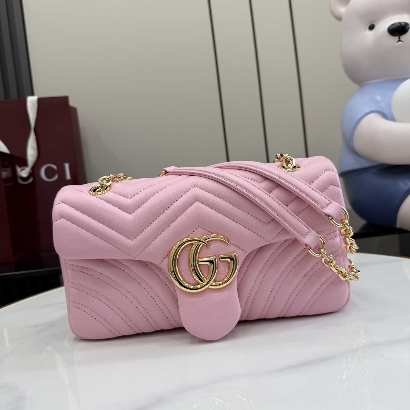 Gucci GG Marmont Medium Shoulder Bag - DesignerGu
