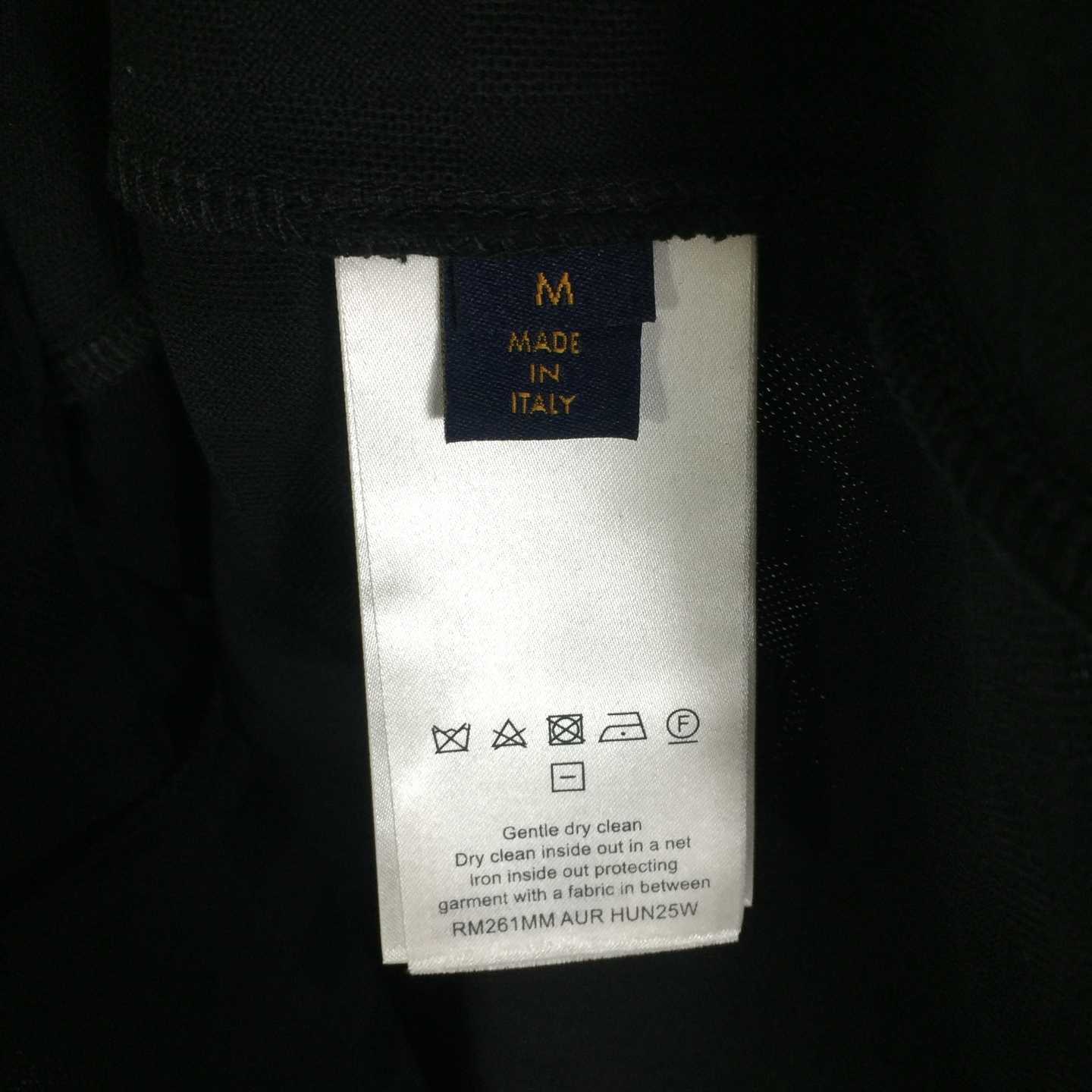 Louis Vuitton Embroidered Signature T-Shirt   1AJRHM - DesignerGu