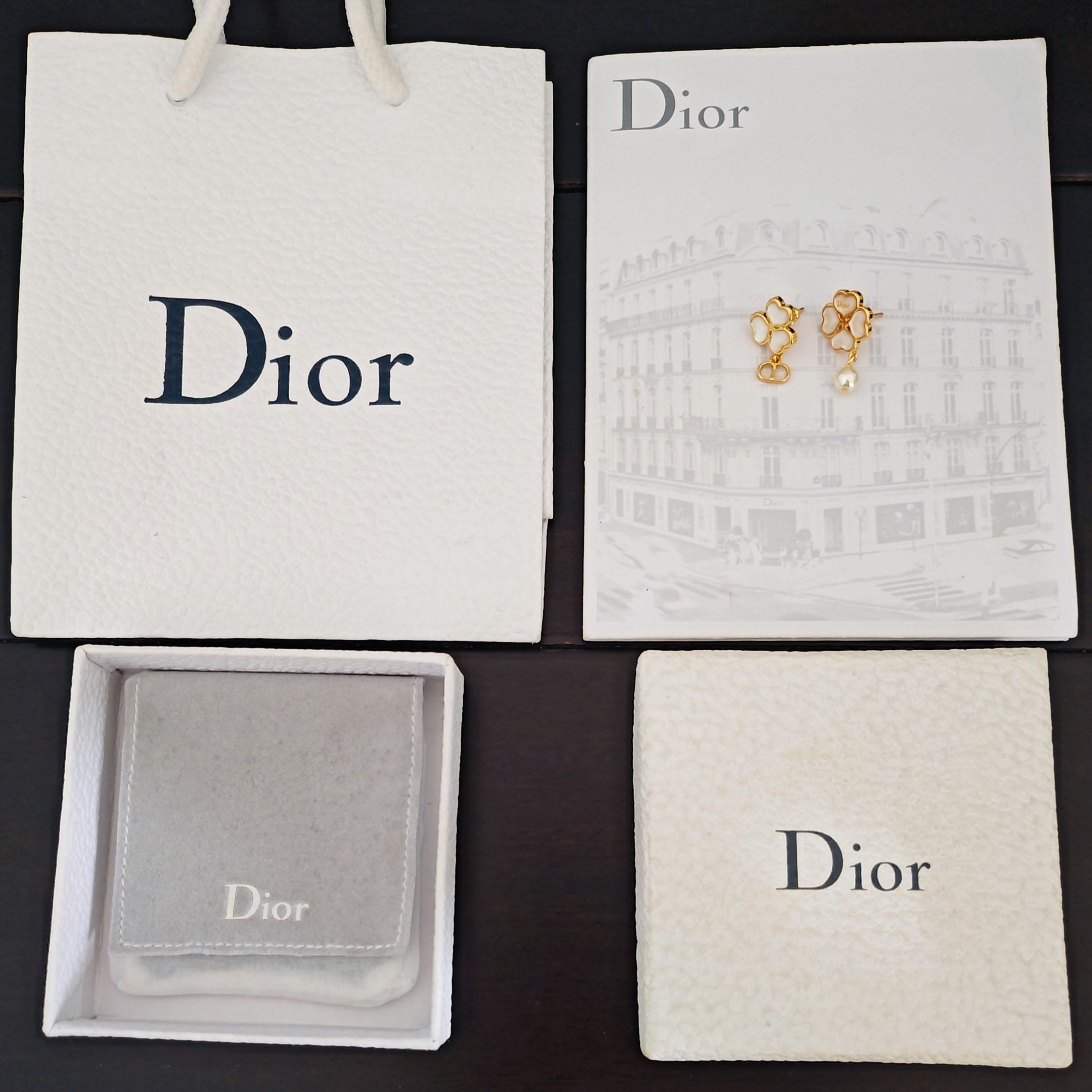 Dior Sparkling Clover Earrings - DesignerGu