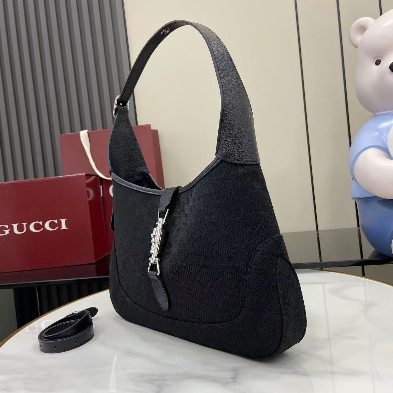 Gucci Jackie 1961 Medium Shoulder Bag - DesignerGu