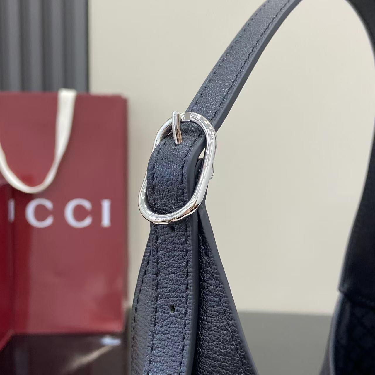 Gucci Jackie 1961 Medium Shoulder Bag - DesignerGu
