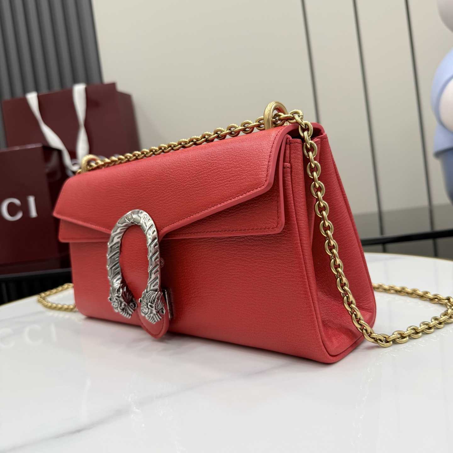 Gucci Dionysus Medium Shoulder Bag - DesignerGu