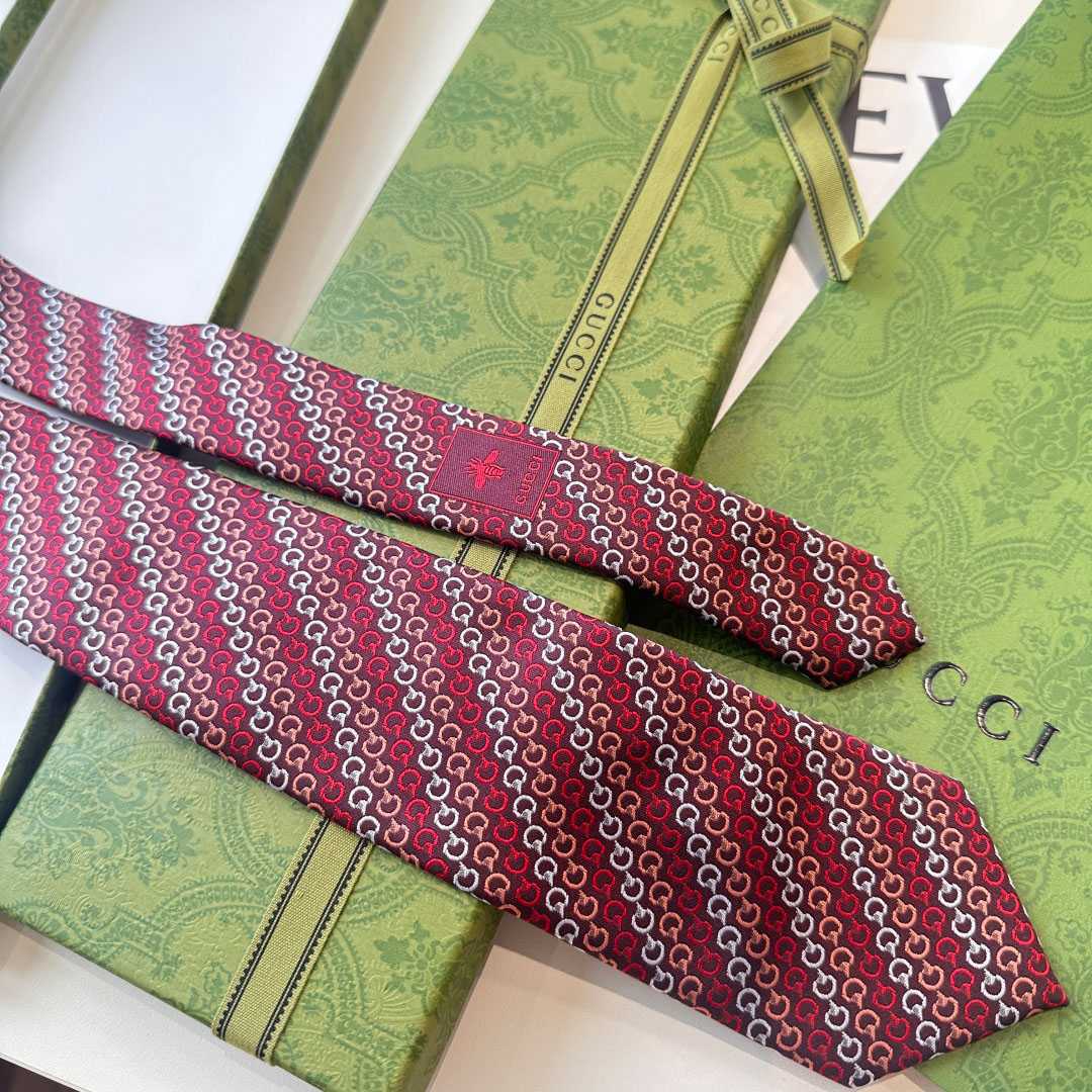 Gucci Horse-Bit Chain Tie - DesignerGu