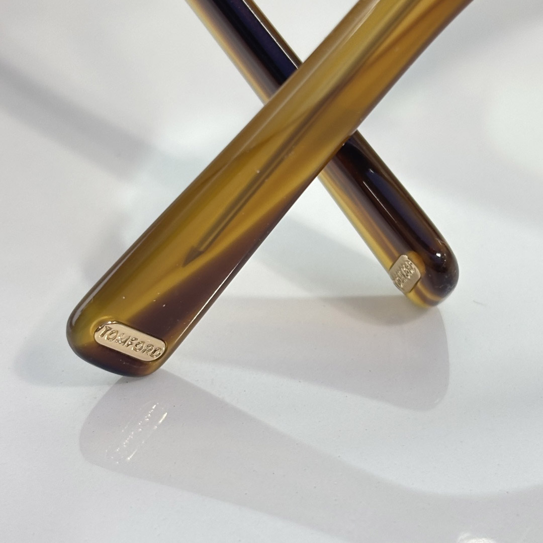 Tom Ford FT1093 Sunglasses - DesignerGu