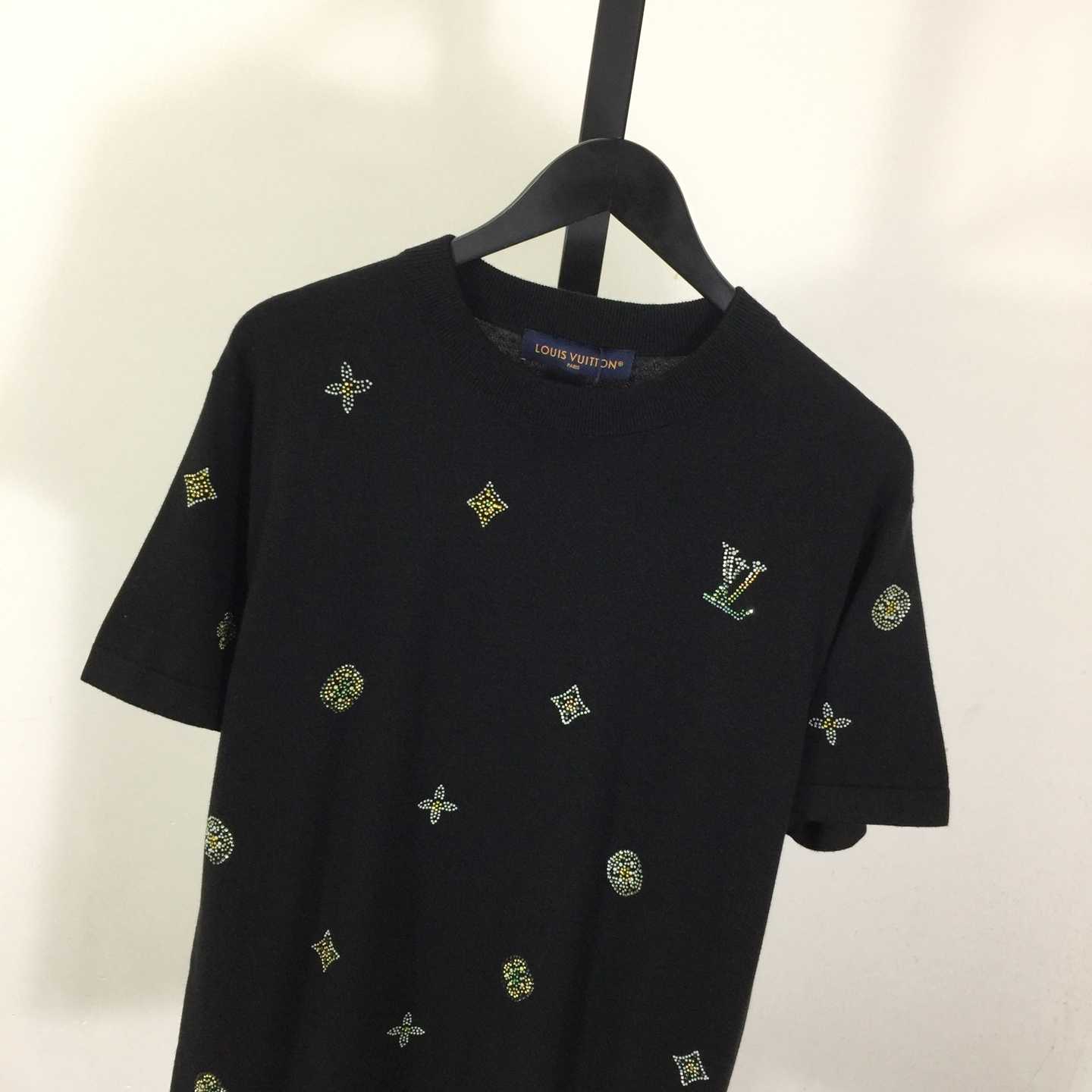 Louis Vuitton Embellished Short-Sleeved Crewneck   1AJR09 - DesignerGu