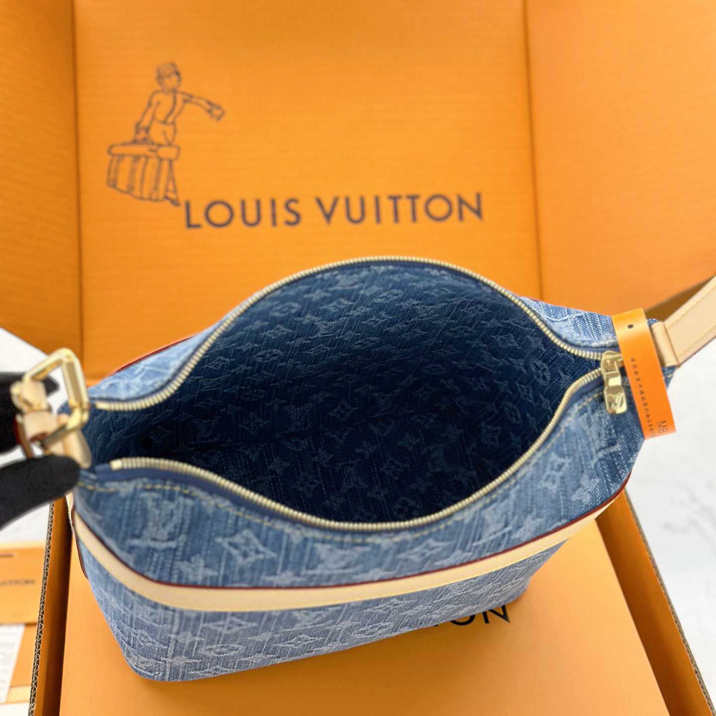 Louis Vuitton Cruiser Toiletry Bag M27945 - DesignerGu